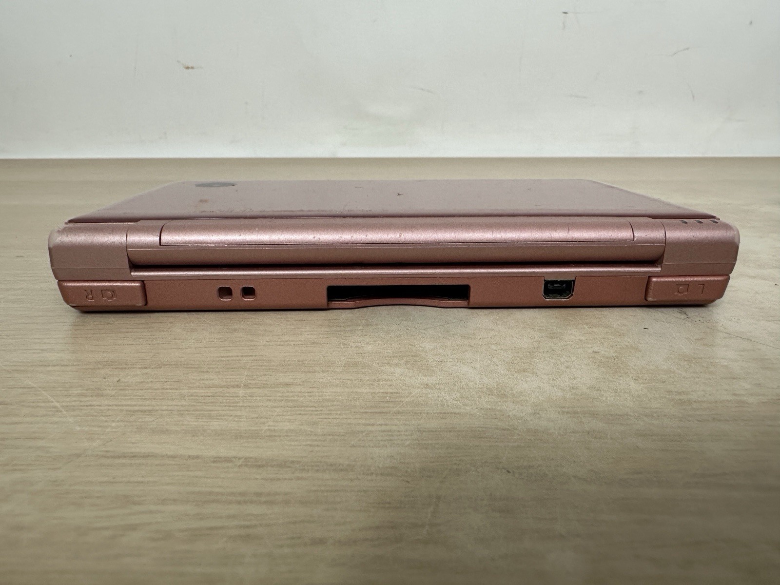 Nintendo DSi XL – Metallic Rose Pink w/ Charger & White Stylus – Tested & Works