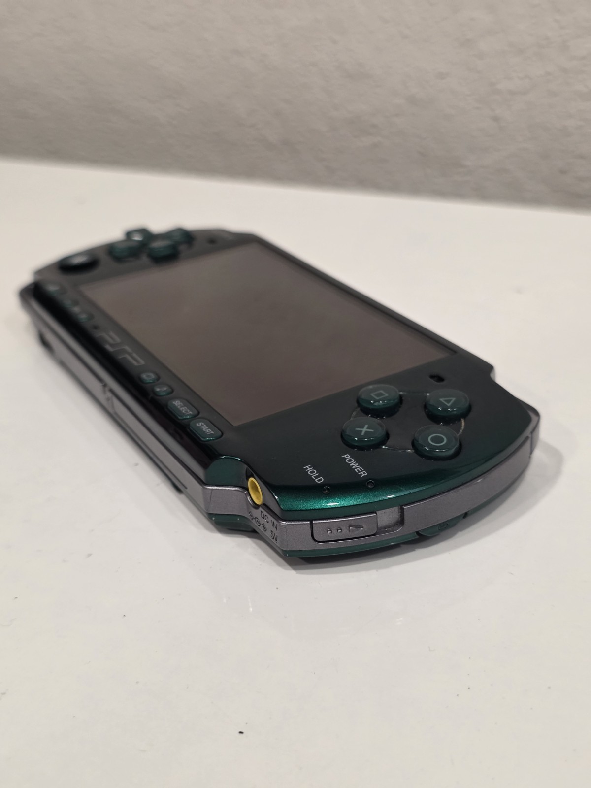 Metal Gear Solid: Peace Walker Green PSP 3001 Limited Edition BUNDLE LOT W GAMES