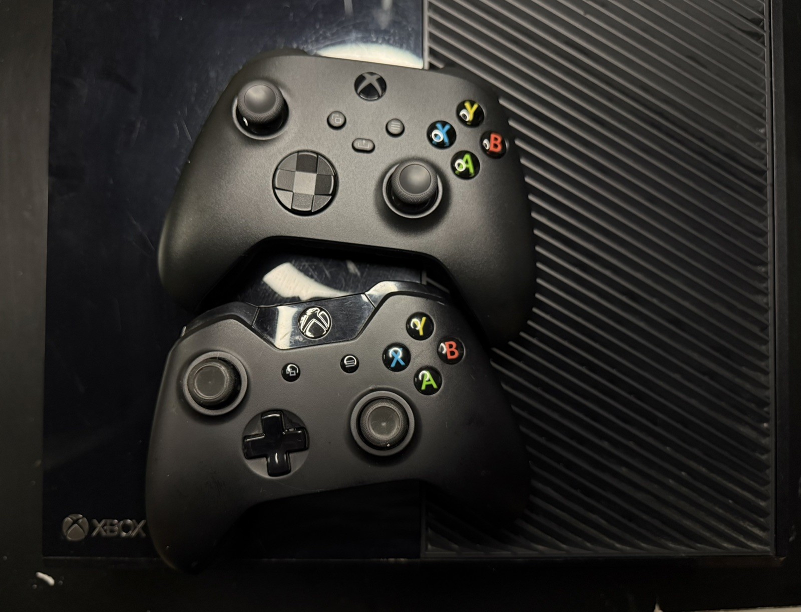 Xbox One Console 500GB Bundle w/ Kinect Camera, 2 Controllers, Power Cord & HDMI