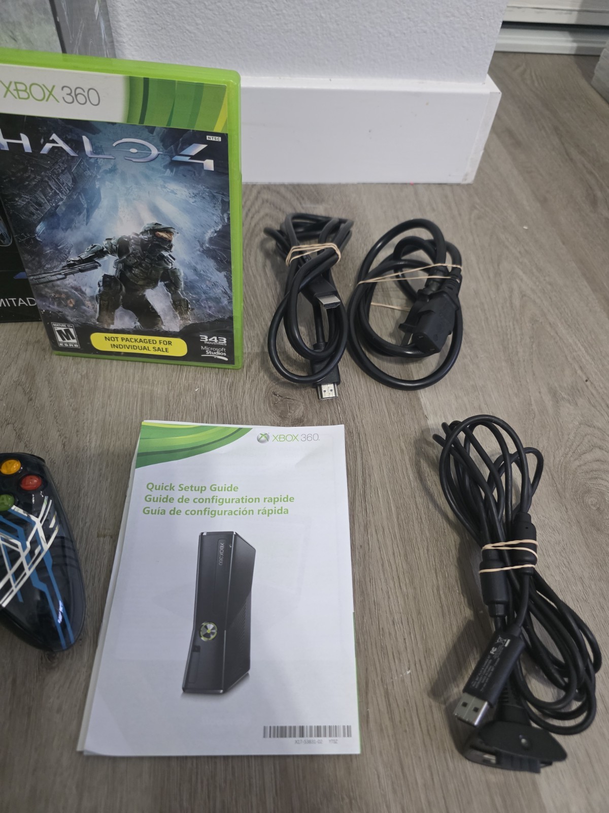 Xbox 360 Halo 4 Limited Edition Console Bundle 320GB Tested Working CIB + 2…