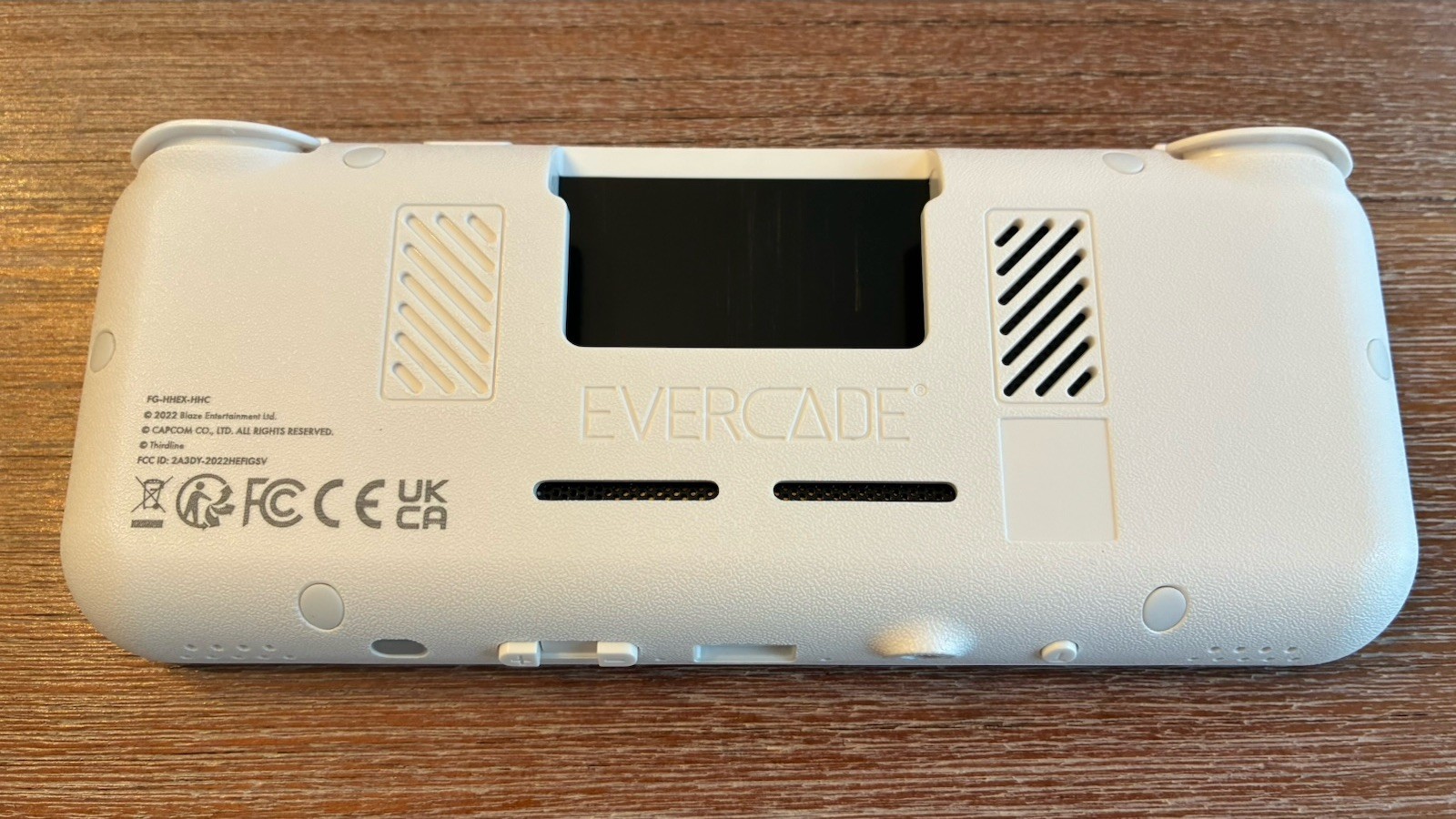 GOOD CONDITION Blaze Evercade EXP Capcom Handheld Console White CASE INCLUDED