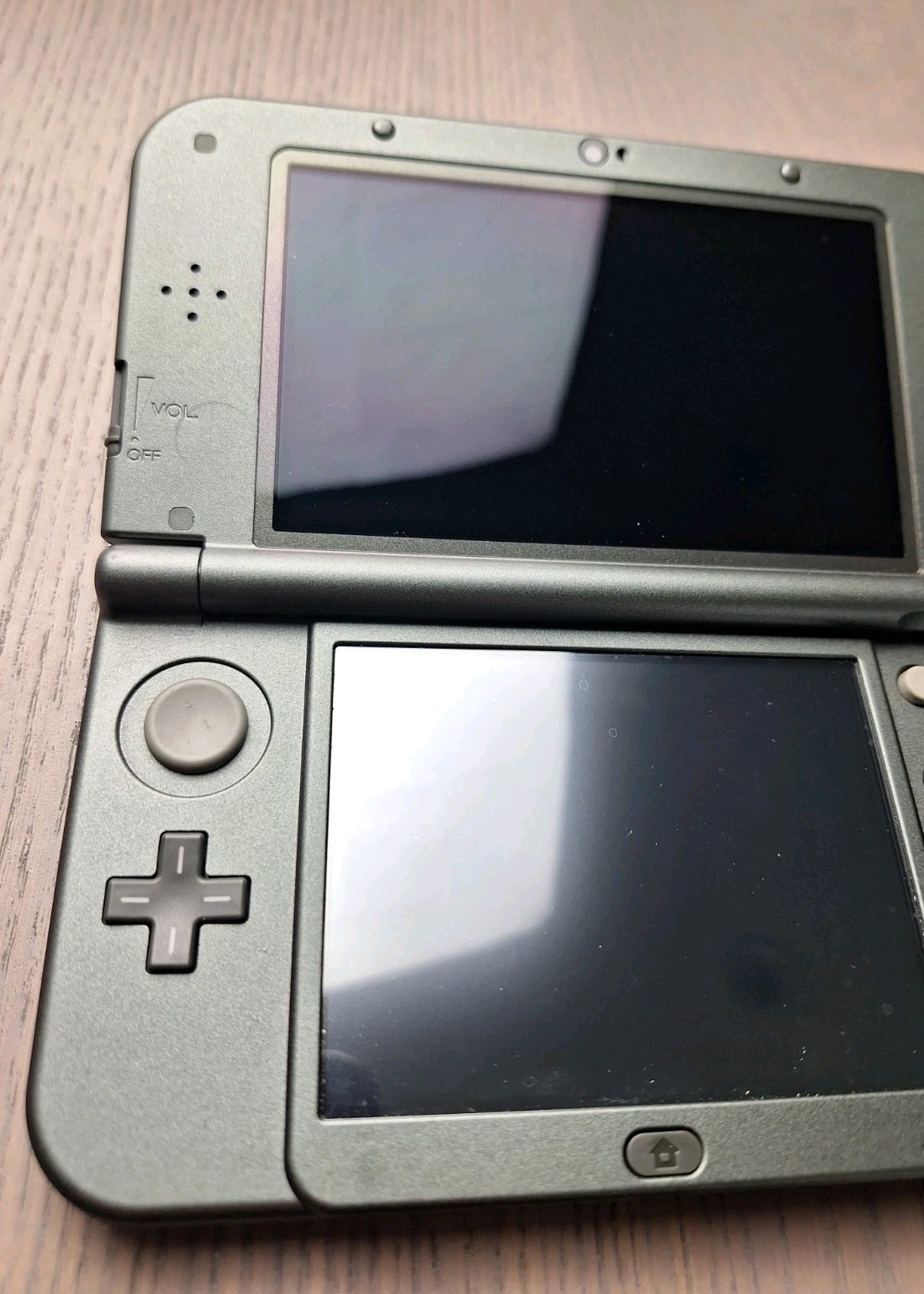 New Nintendo 3DS XL Metallic Black | Charger 32GB SD Card | REGION FREE TOP IPS