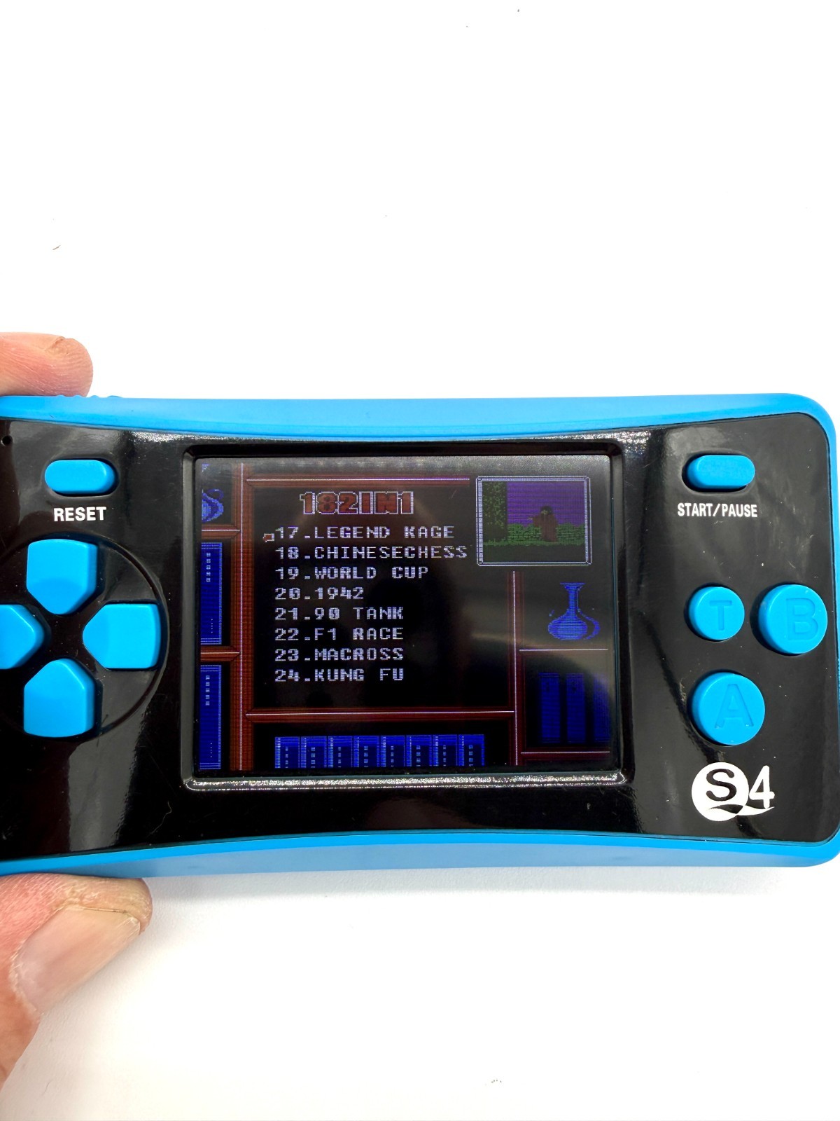 Handheld Game Console 182 Built-in Classic 8-Bit Games 2.5″ LCD Screen
