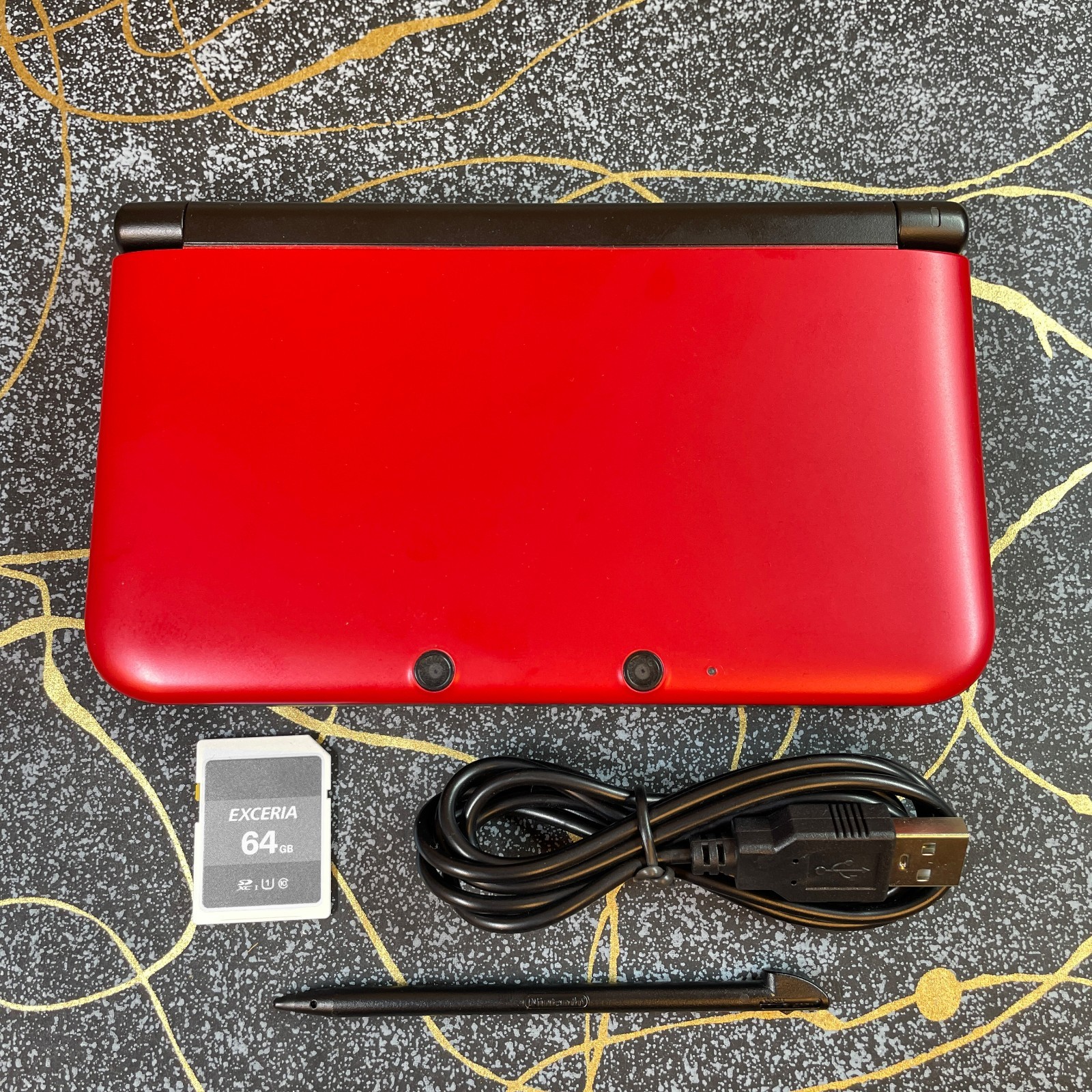 Nintendo 3DS LL XL Console Region Free English Menu 64GB SD Charger Very Good