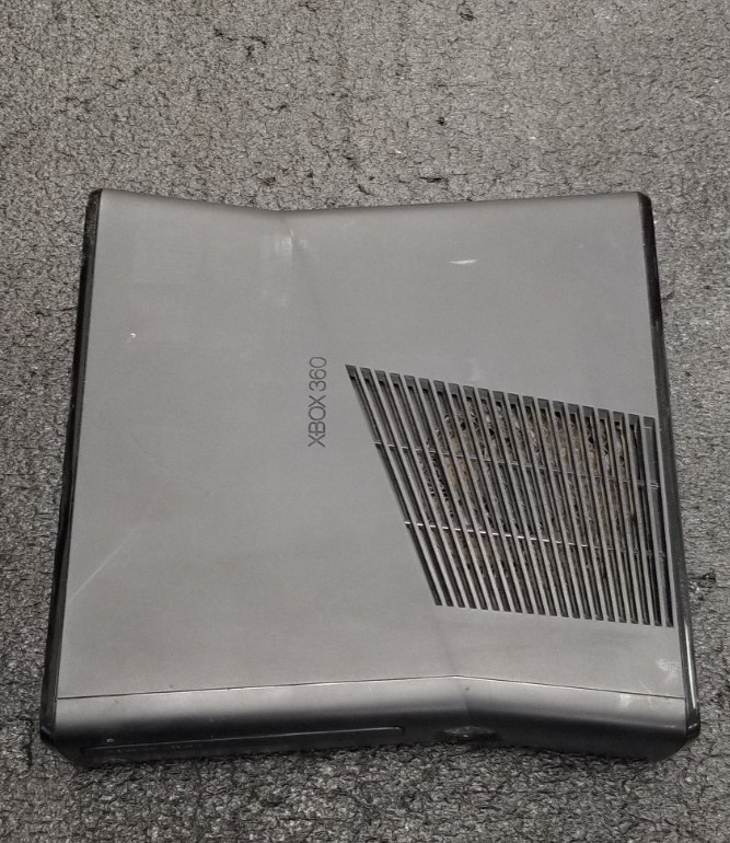 Microsoft Xbox 360 S Console : 1439 : 250GB : Tested & Works