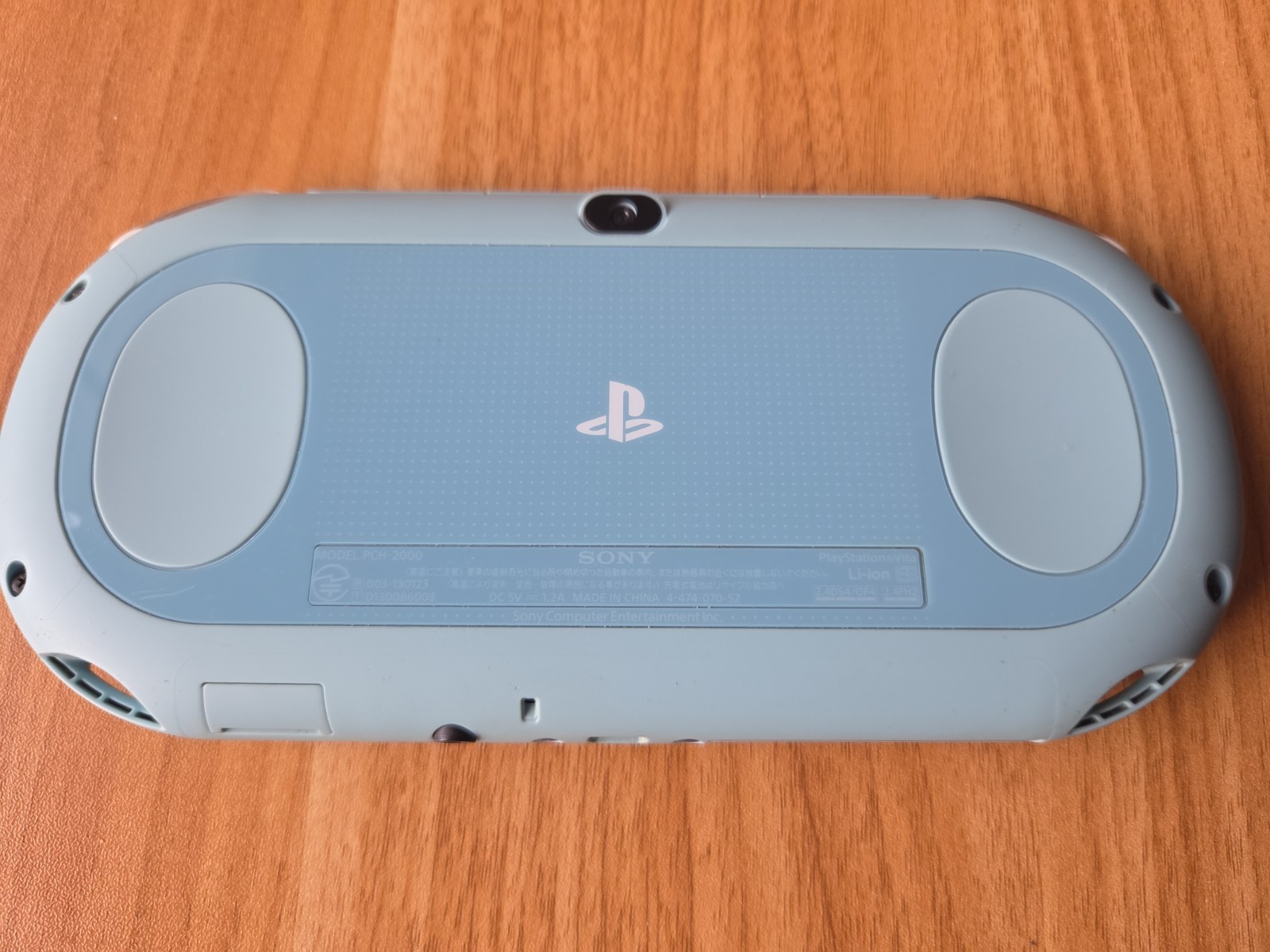 Sony PlayStation PS Vita PCH-2000 Light Blue with charger US SELLER
