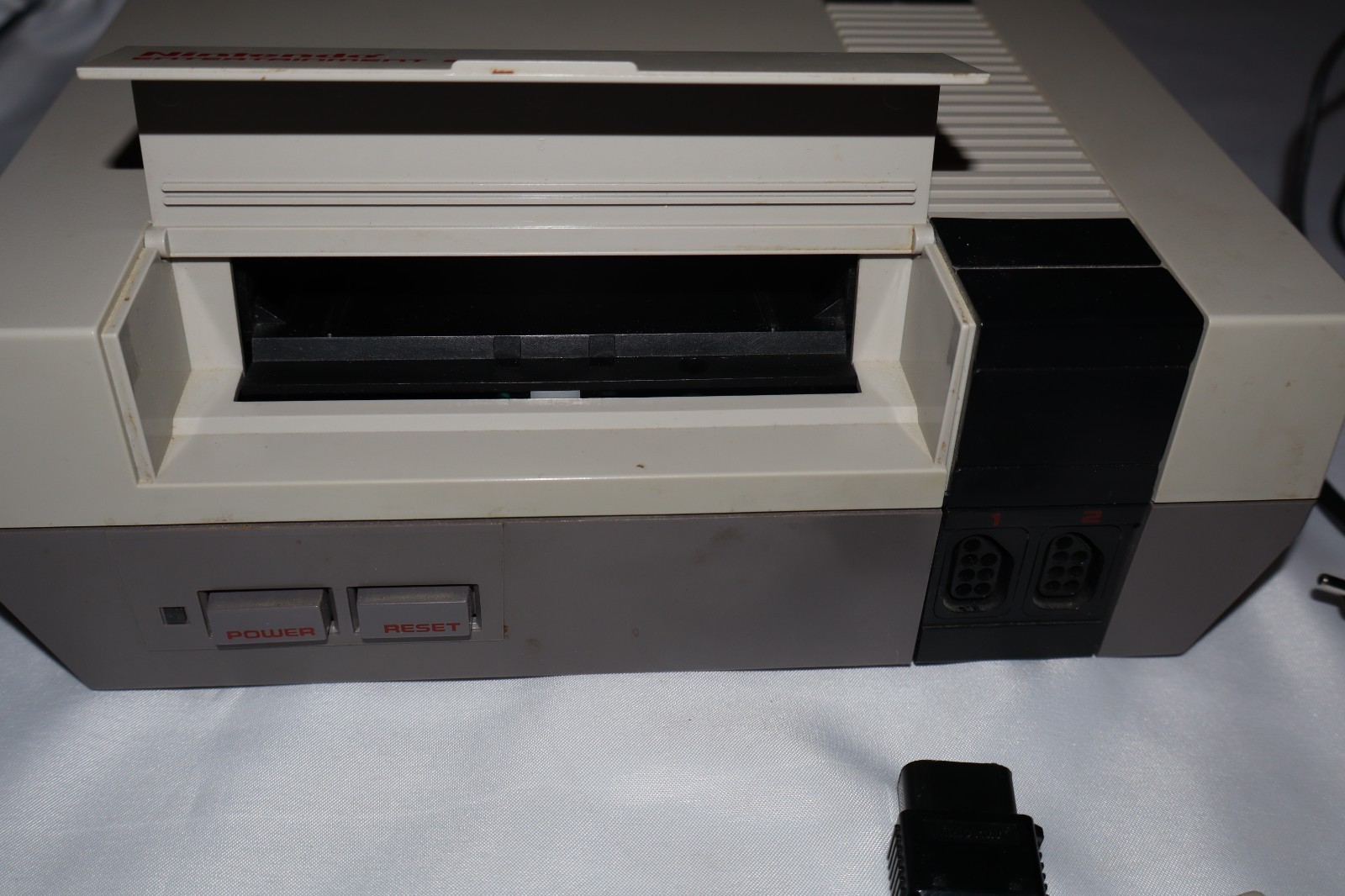 Nintendo NES Console 2 controllers A/V cord On Red Blinking Light Repair Parts