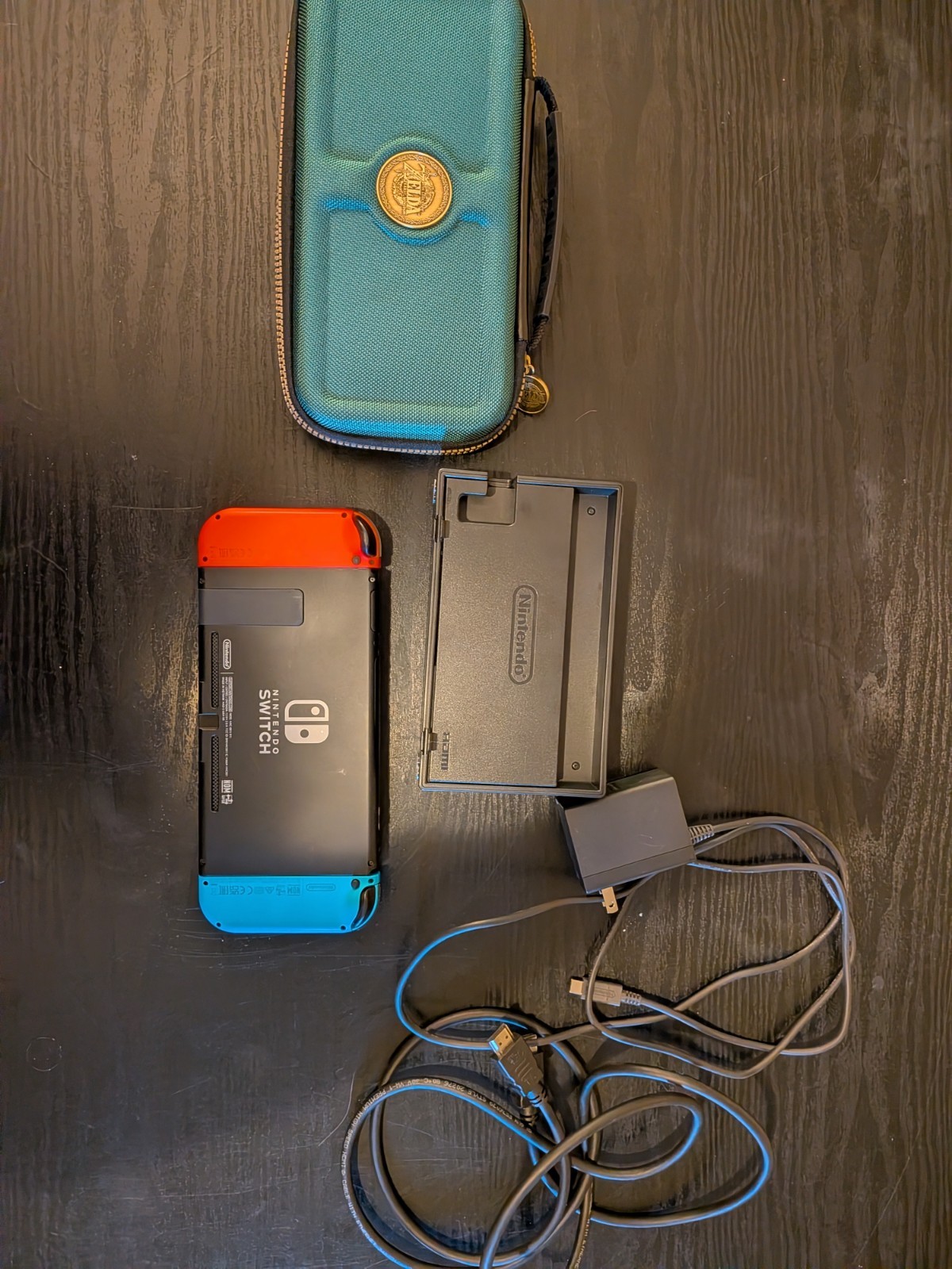 Nintendo Switch Console 32GB Red/Blue Joy-Con Dock HDMI AC Adapter Case