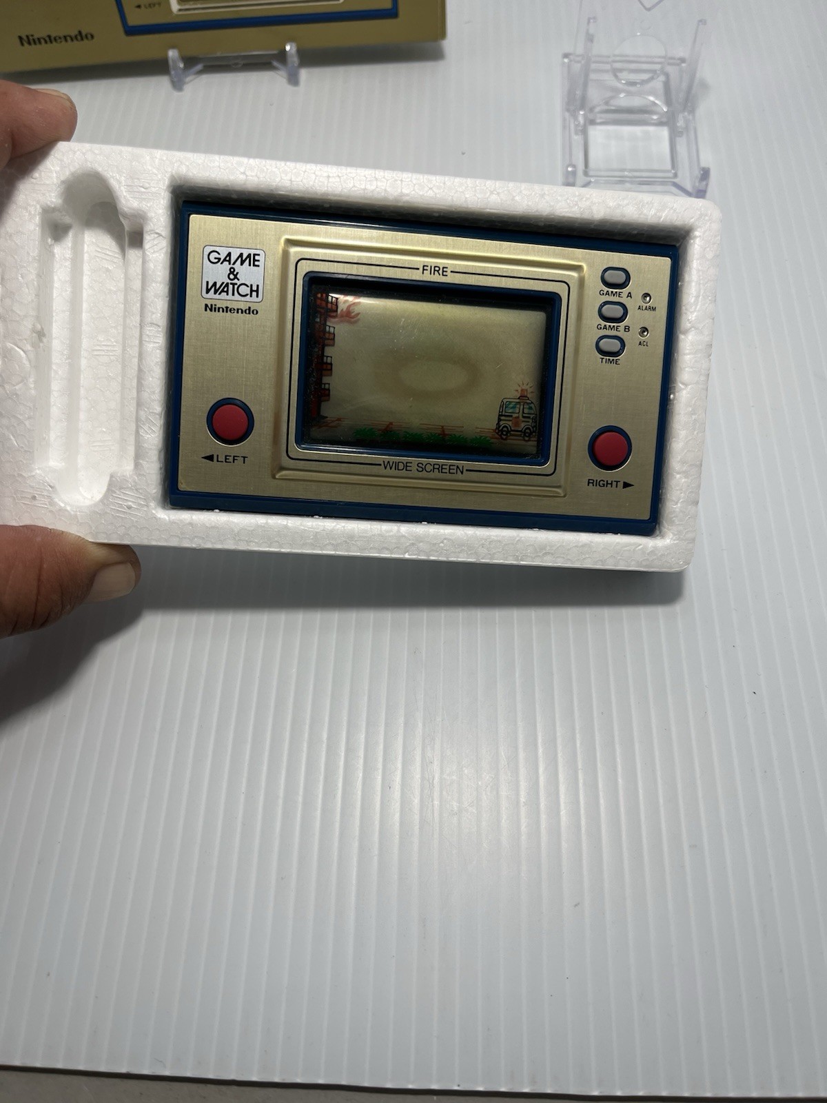 vintage nintendo Game And Watch Gold Wide Screen Fire Fr-27 Cib