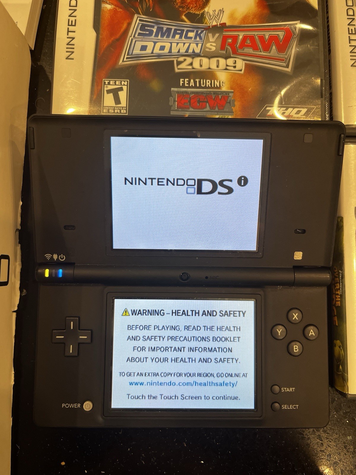 Nintendo DSi (TWL-001) 2008 Black Bundle +5 Games, Box & Nintendo Carrying Case