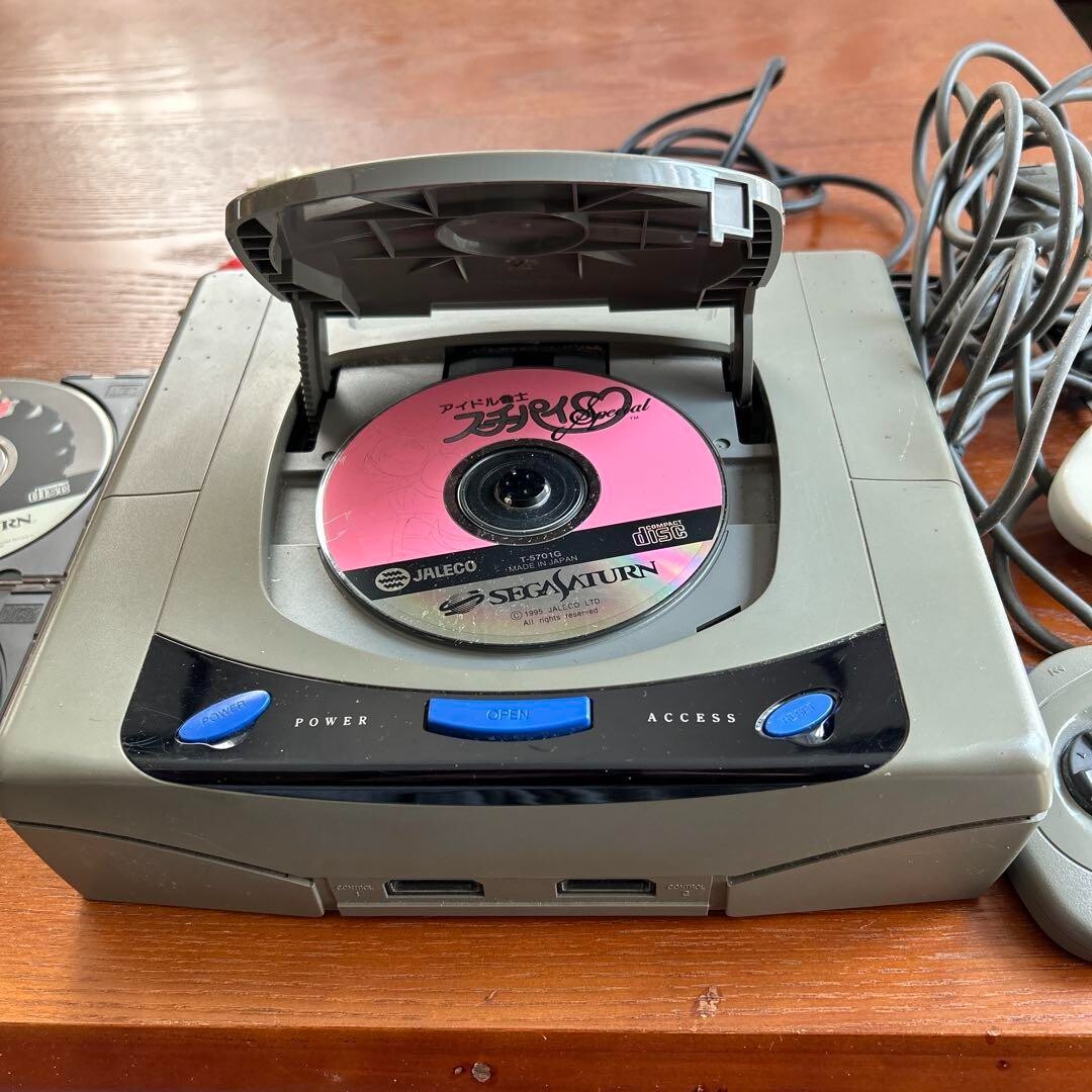 Sega Saturn Gray Console w/ 4MB RAM XEN VS street fighter controller + 2games