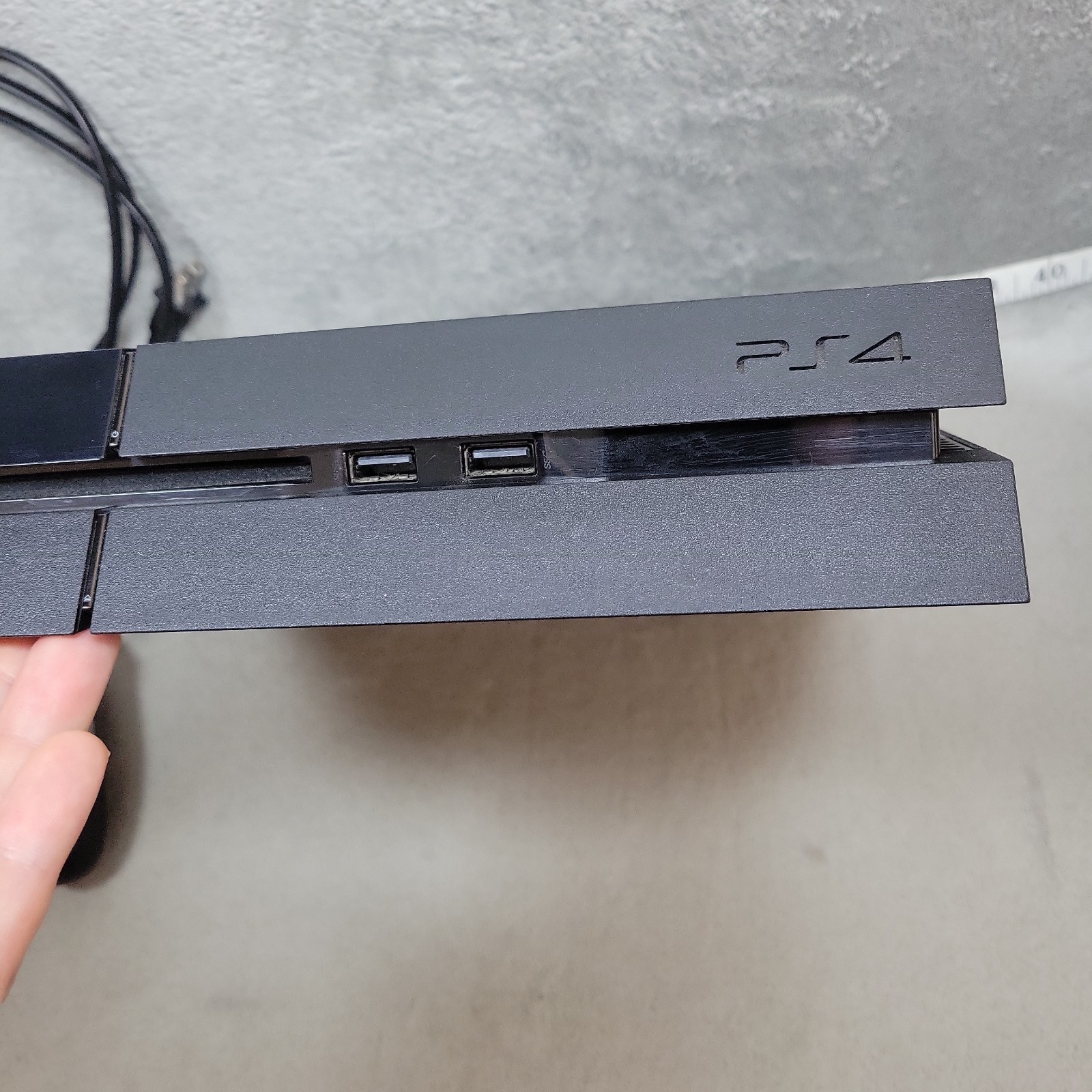 Sony PS4 500GB Console CUH-1115A w 2 Controllers, 1 Drift Issue – Original Owner
