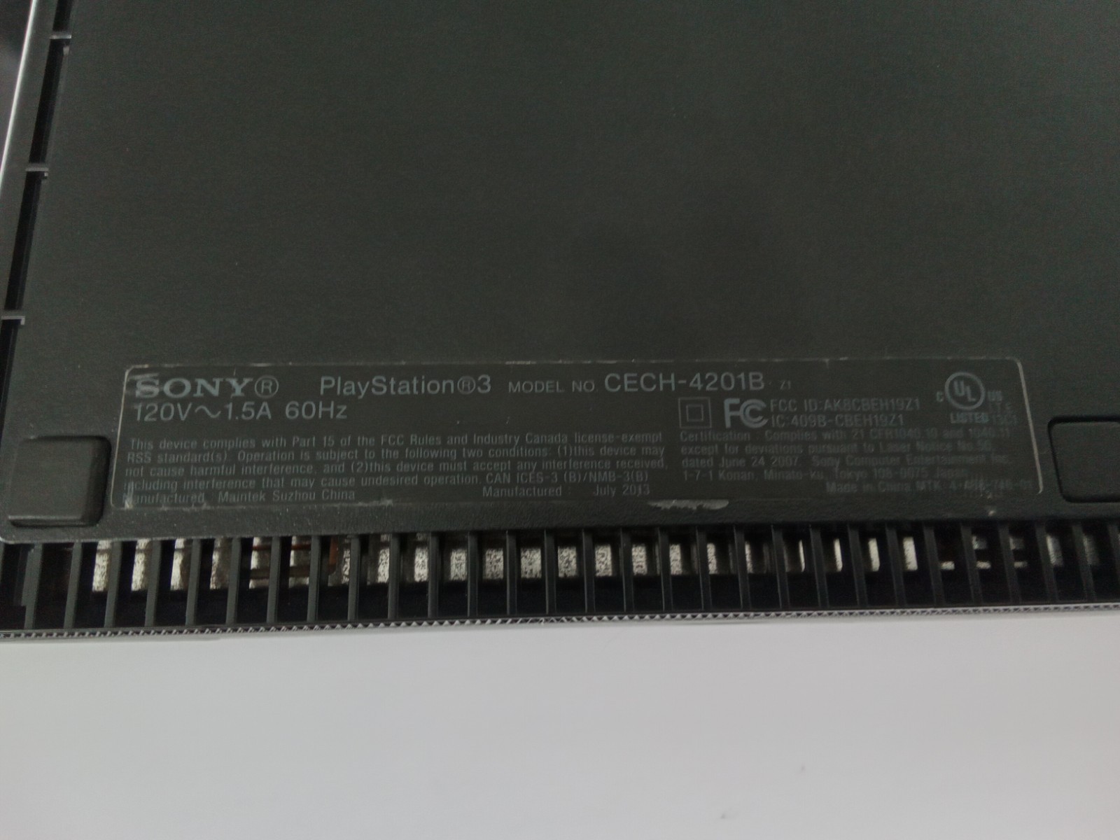 PS3 Super Slim 250GB CECH-4201B, Power Cable, AV Cable, 2 3rd Party Controllers