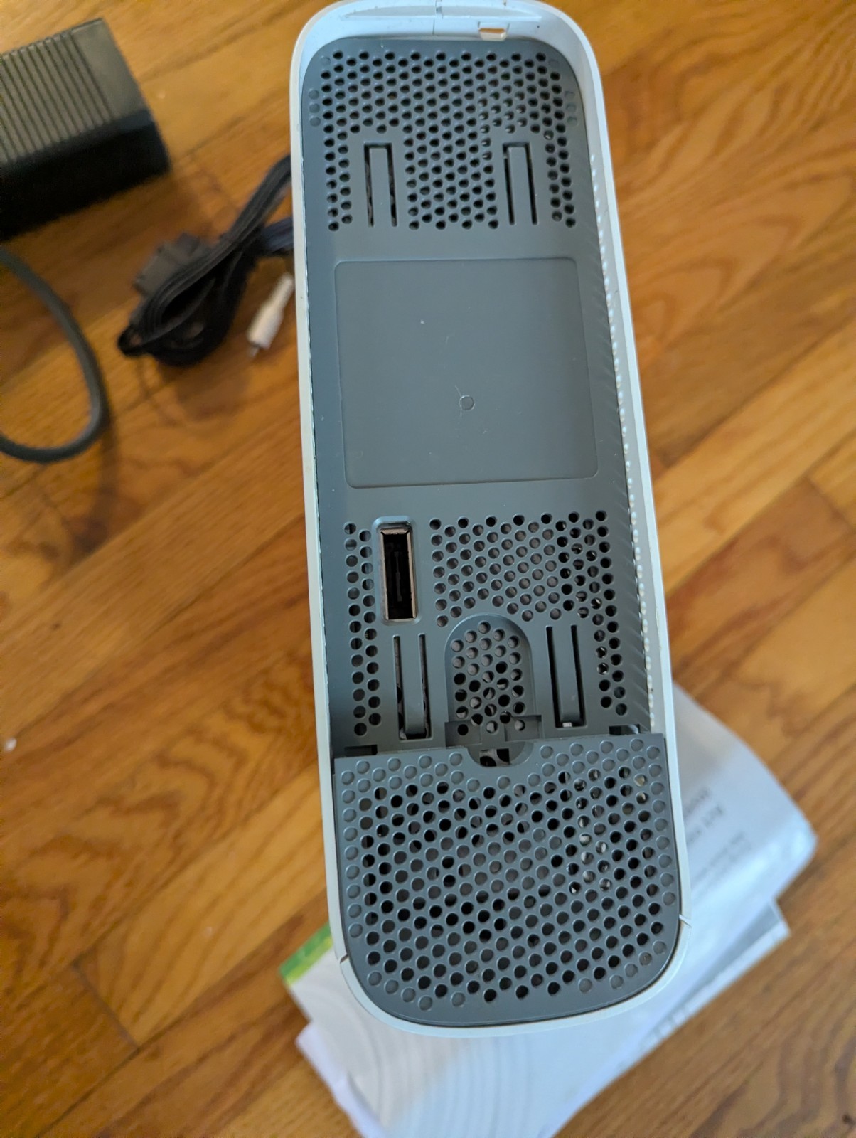 Microsoft Xbox 360 Pro 20GB Console – White – UNTESTED