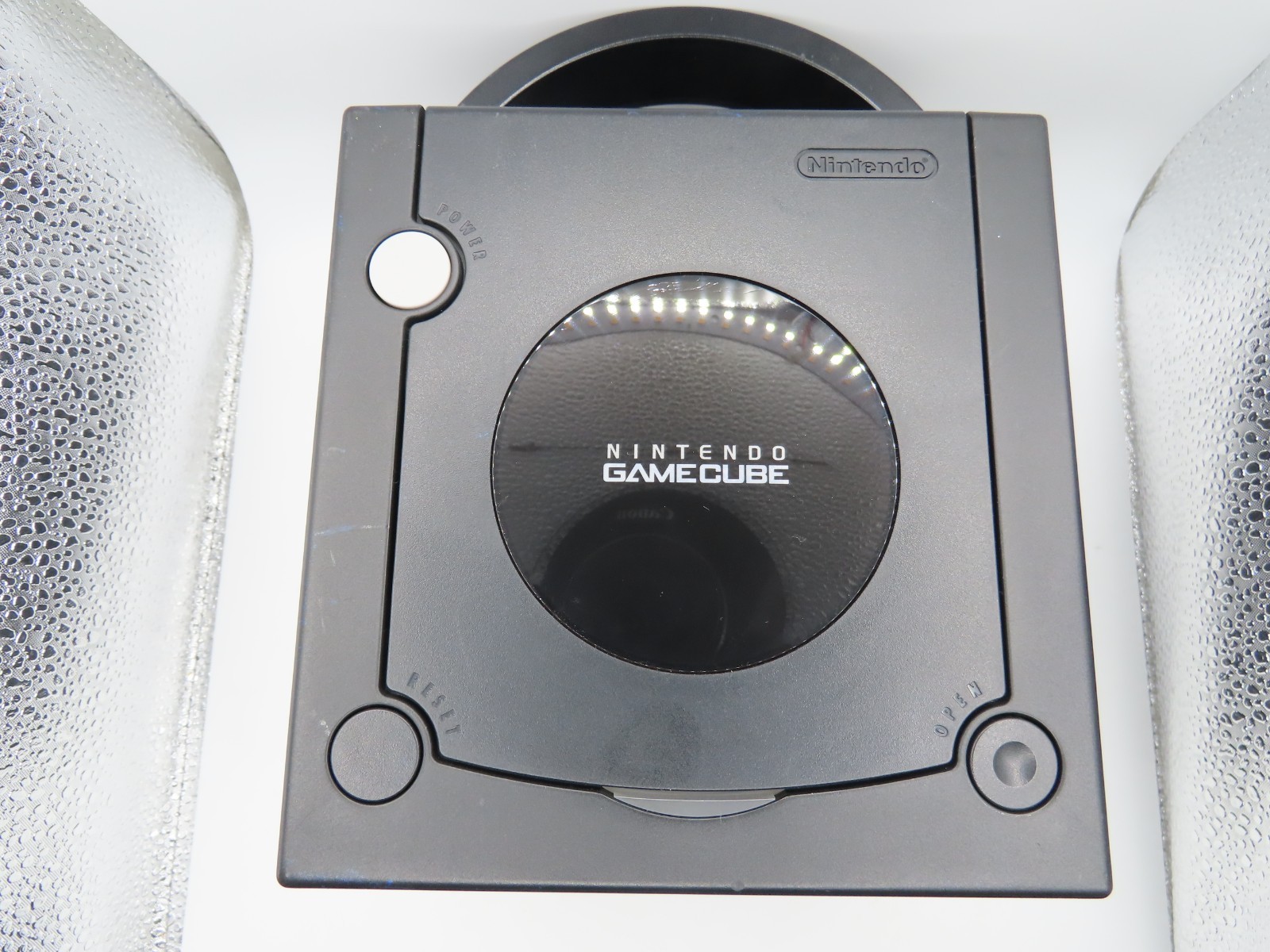 RECAPPED, REGION SWITCH Nintendo GameCube BLUETOOTH LED Console Bundle – DOL 001