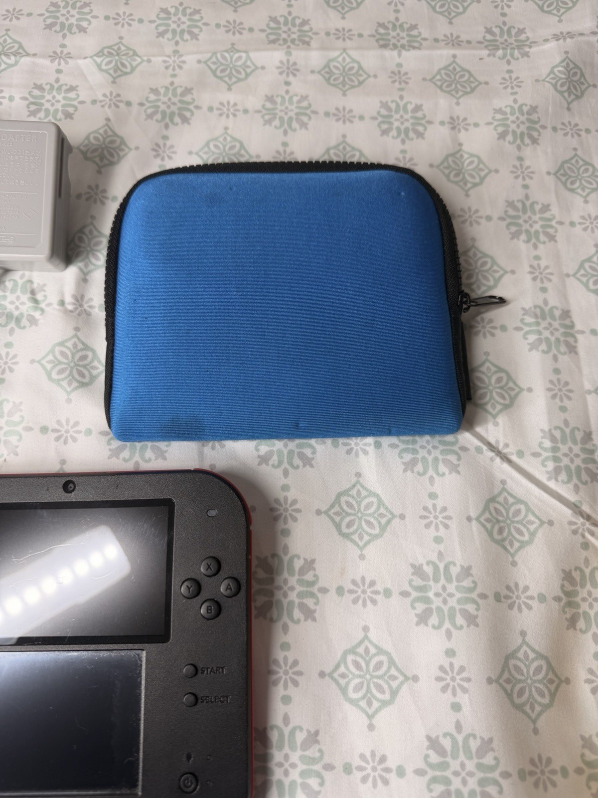 Nintendo 2DS Console Red Black Bundle w/ Charger Case & Super Mario 64 DS Tested