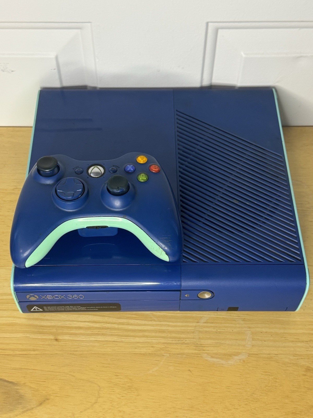 Xbox 360 E Console 250GB Blue Call Of Duty Edition (Xbox 360)