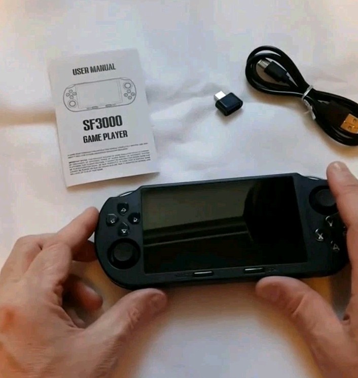 I SF3000 Retro Handheld Game Console with 4.5 Inch IPS Screen 3000mAh Battery.