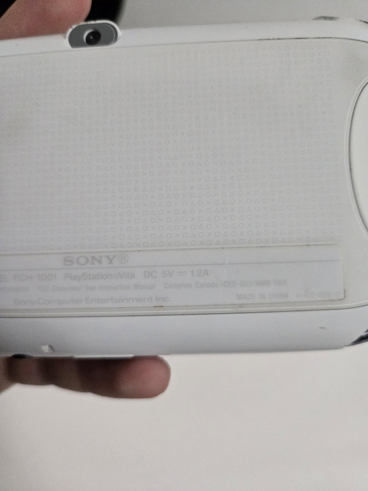Sony Playstation Vita PS Vita PCH-1001 Handheld Console Gaming System White 4gb