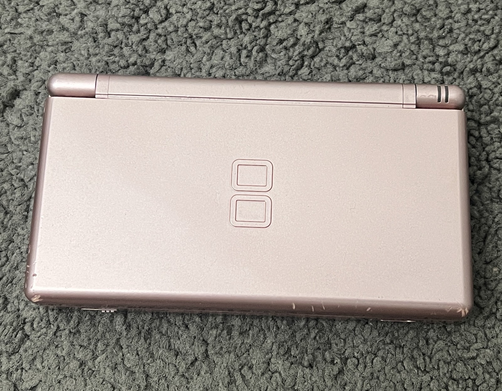 Nintendo DS Lite USG-001 Handheld Console Metallic Rose w/ Stylus