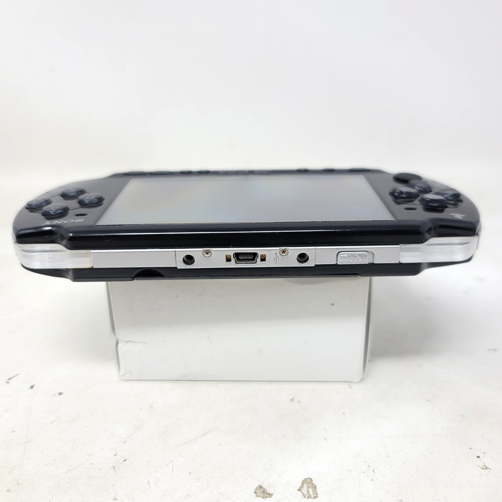 Sony PSP 2000 64MB Handheld Black W/ Charger & New Battery Tested Working