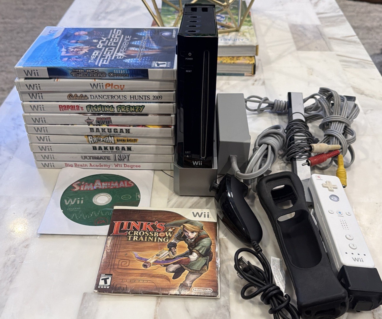 Nintendo Wii Black Console RVL-001 GameCube Compatible Bundle 12 Games Motion