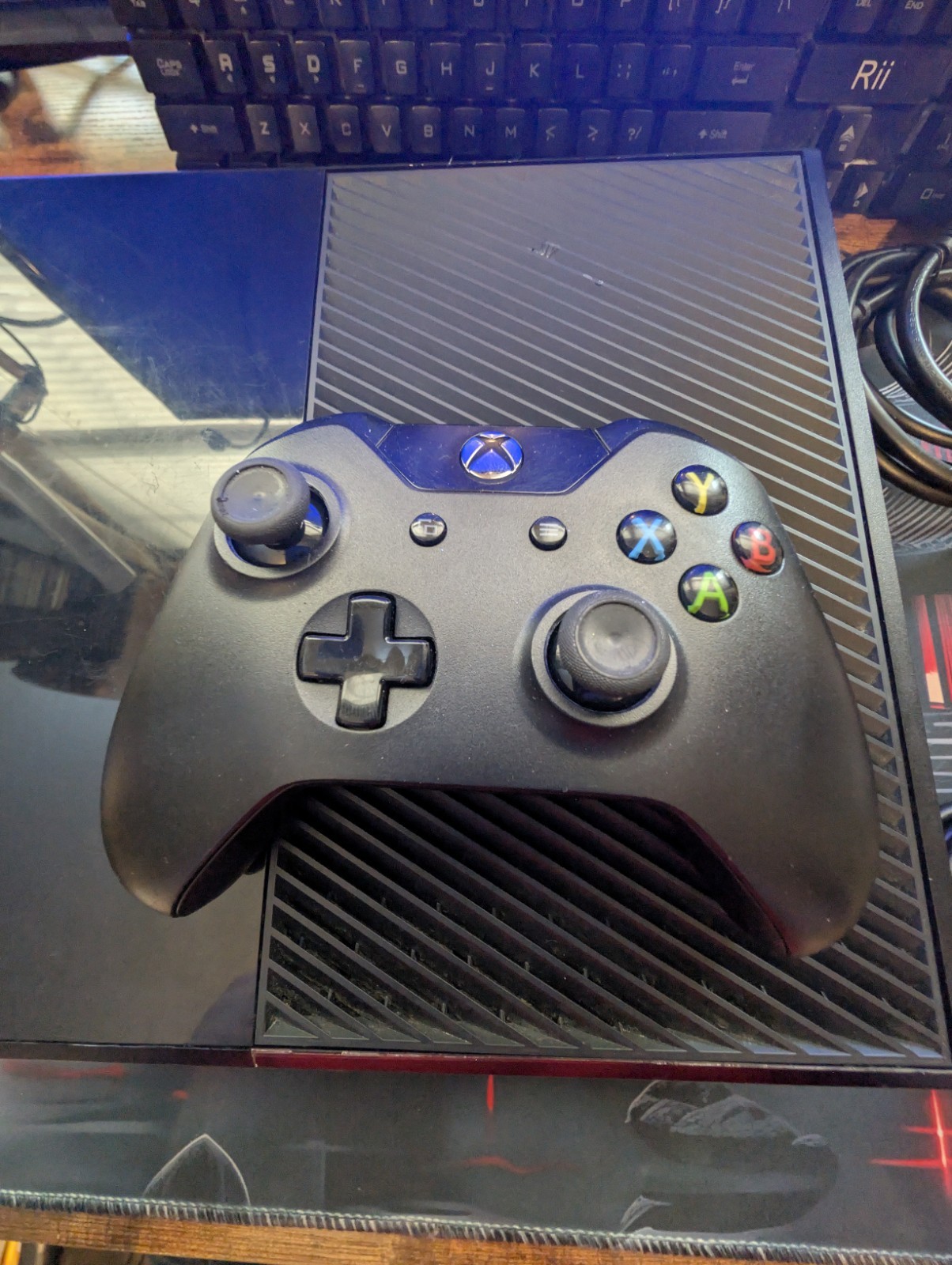 Xbox One 500GB Bundle W/ Games, Internally Cleaned & New Thermal Paste Applied