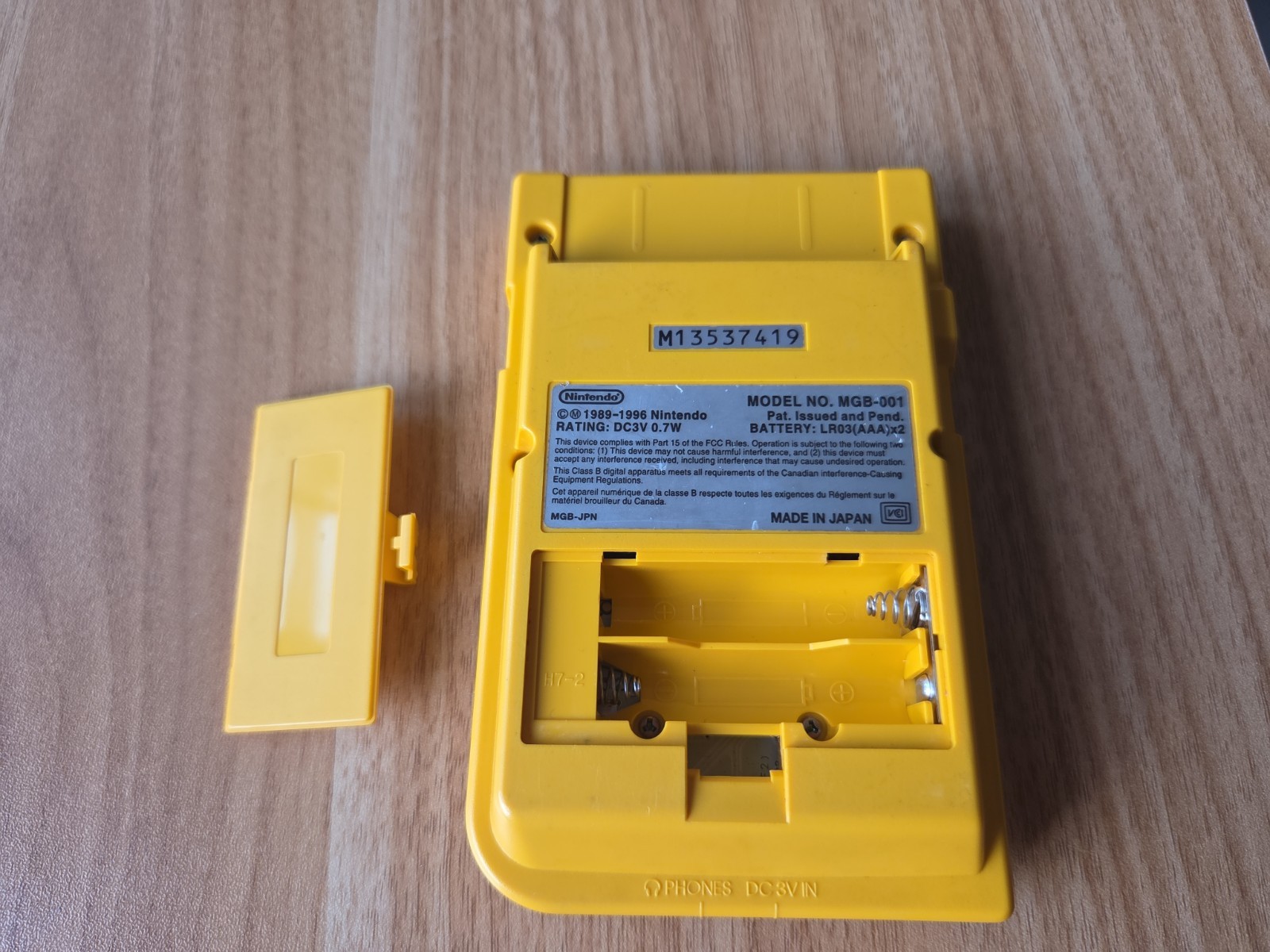 Nintendo Game Boy Pocket MGB-001 – Yellow – 100% OEM – Tested Working