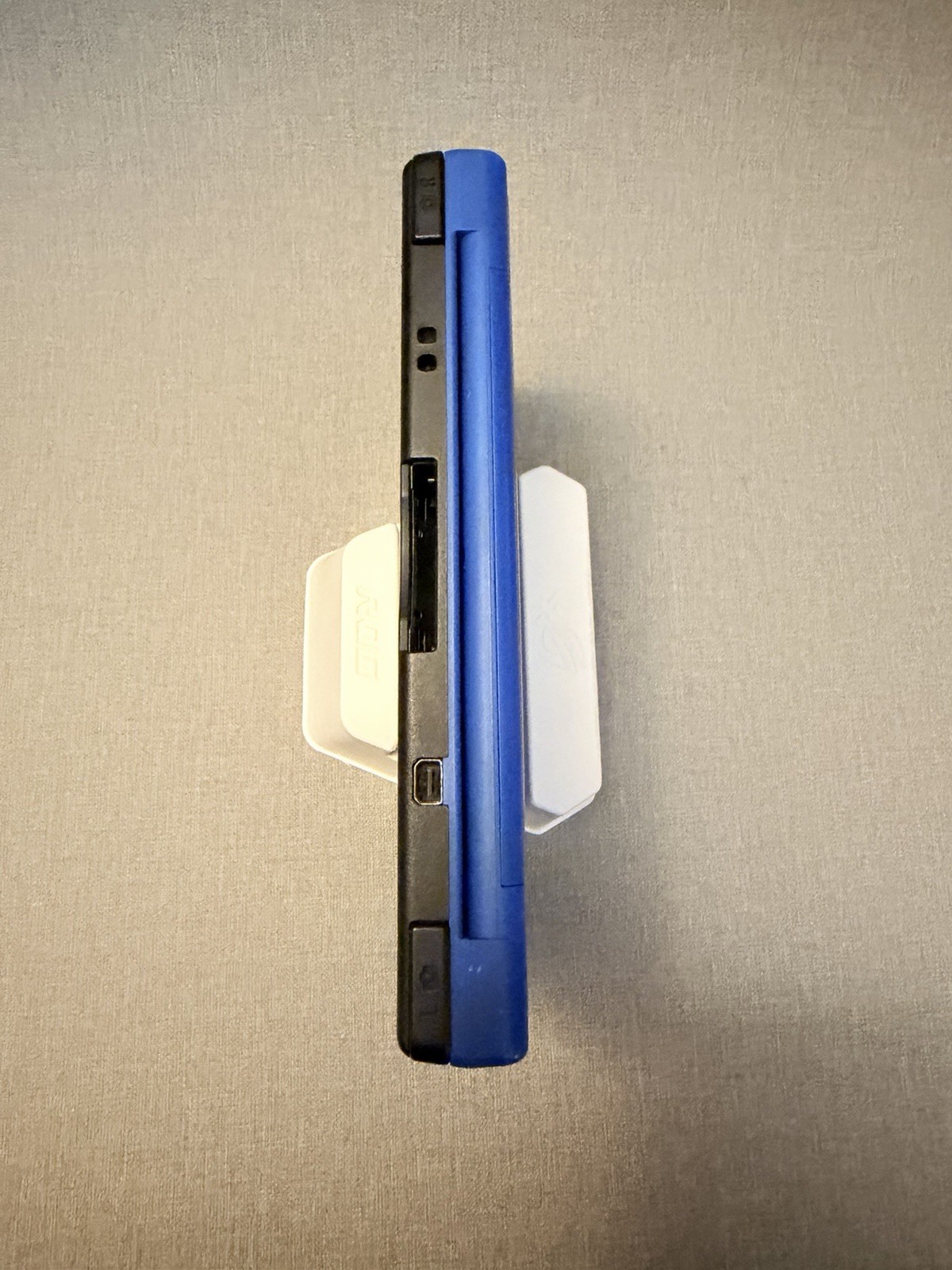 Nintendo DSi XL Blue Handheld Console Complete w/ White Stylus Tested
