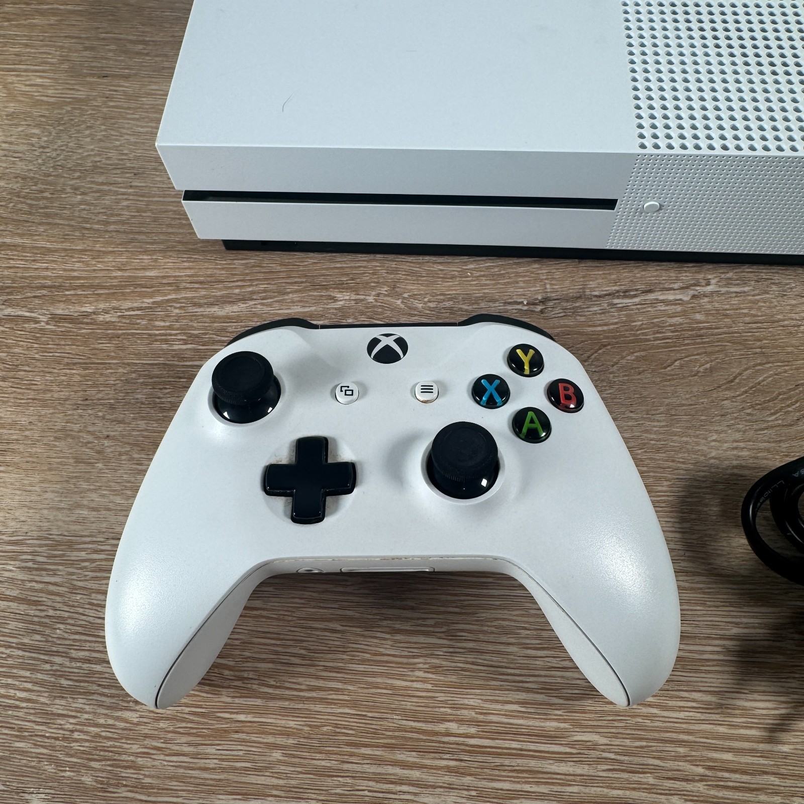 Microsoft Xbox One S 1TB 1 Controller 5 Games Model 1681 – TESTED – Read