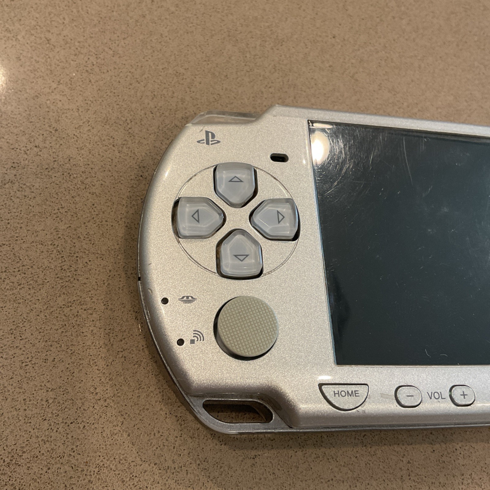 Sony PSP 2000 Silver System BROKEN PARTS ONLY Console Only