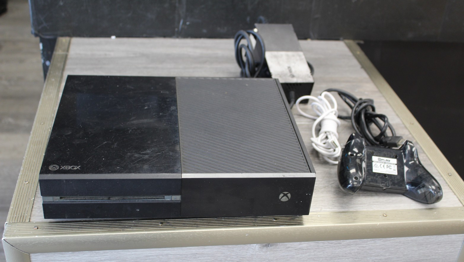 Microsoft Xbox One 500GB Console Original – Black with Wired Controller
