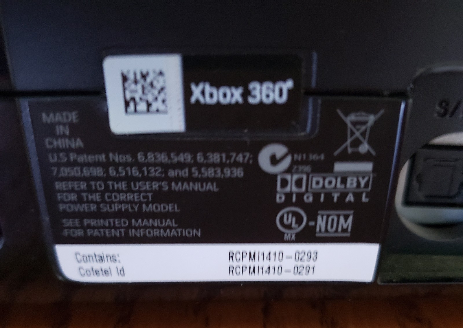 Xbox 360 S ( 1439 ) Bundle