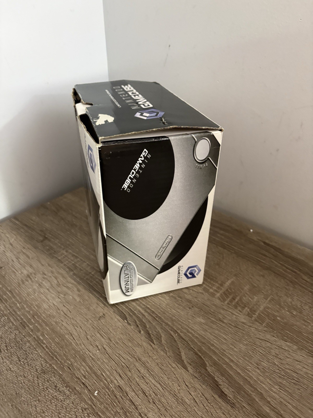 Nintendo GameCube Console System (DOL-101) Platinum w/ Game