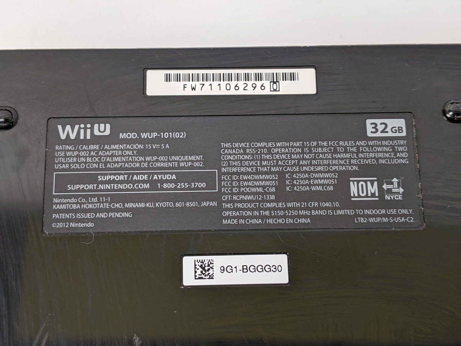 Wii U Console, Pad & Game Bundle WUP-010 WUP-101(02) NES Remix Mario 3D World