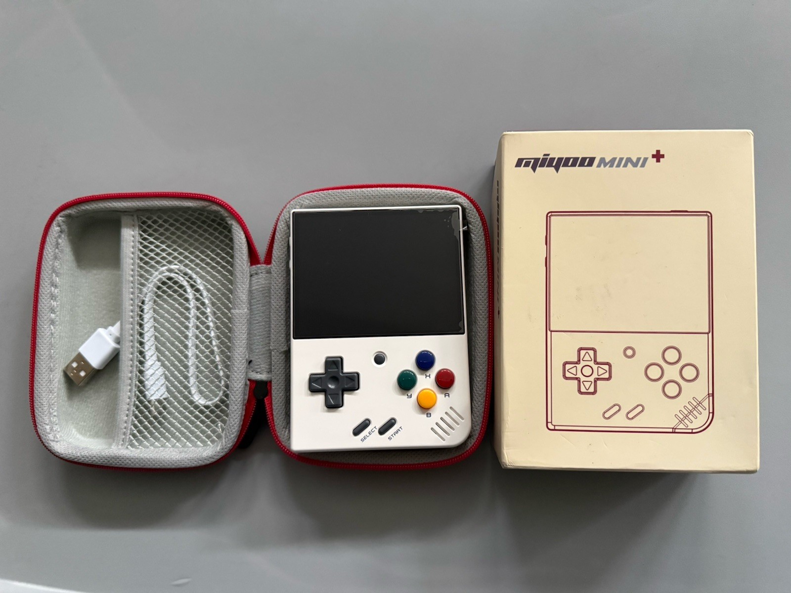 Miyoo Mini Plus Handheld Game Console 3.5-inch White with Case