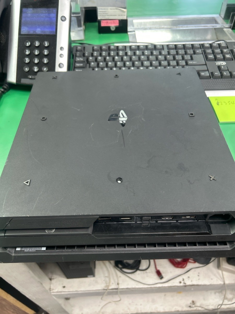 SONY PS4 PRO (E13007247)