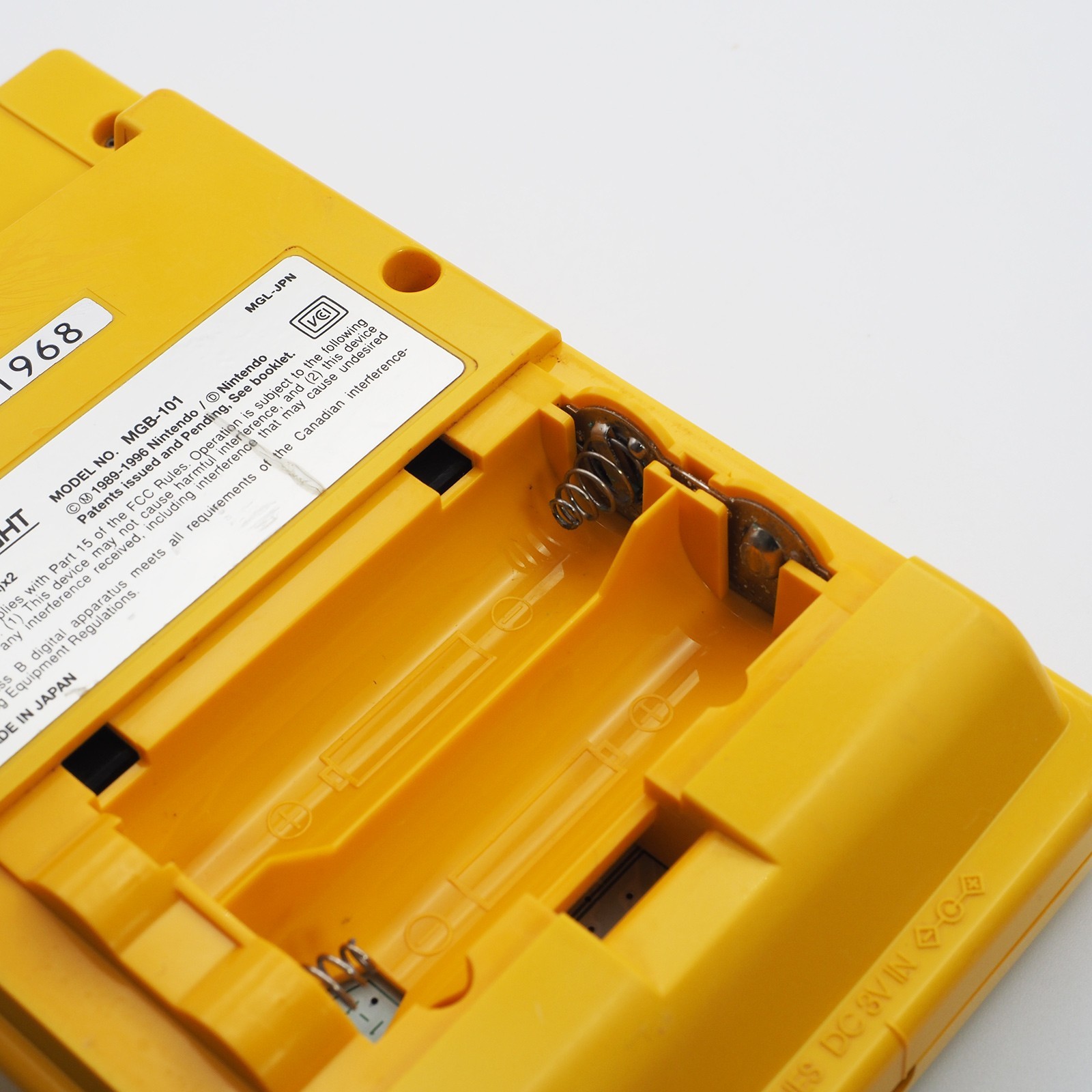 100% OEM Nintendo Game Boy Light Pokemon PIKACHU YELLOW console MGB-101 TESTED