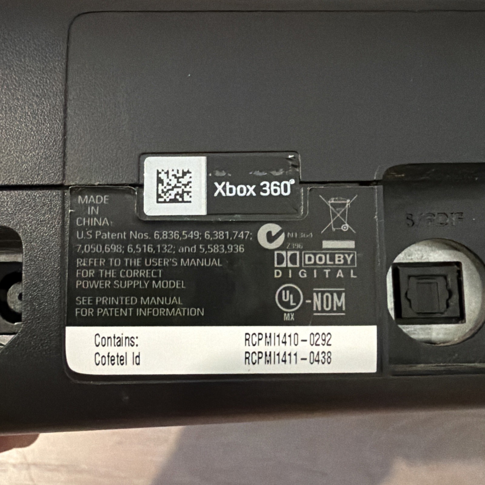 Xbox 360 Matte Black Console 4 GB W Cables/Controller NO HDD READ DESC