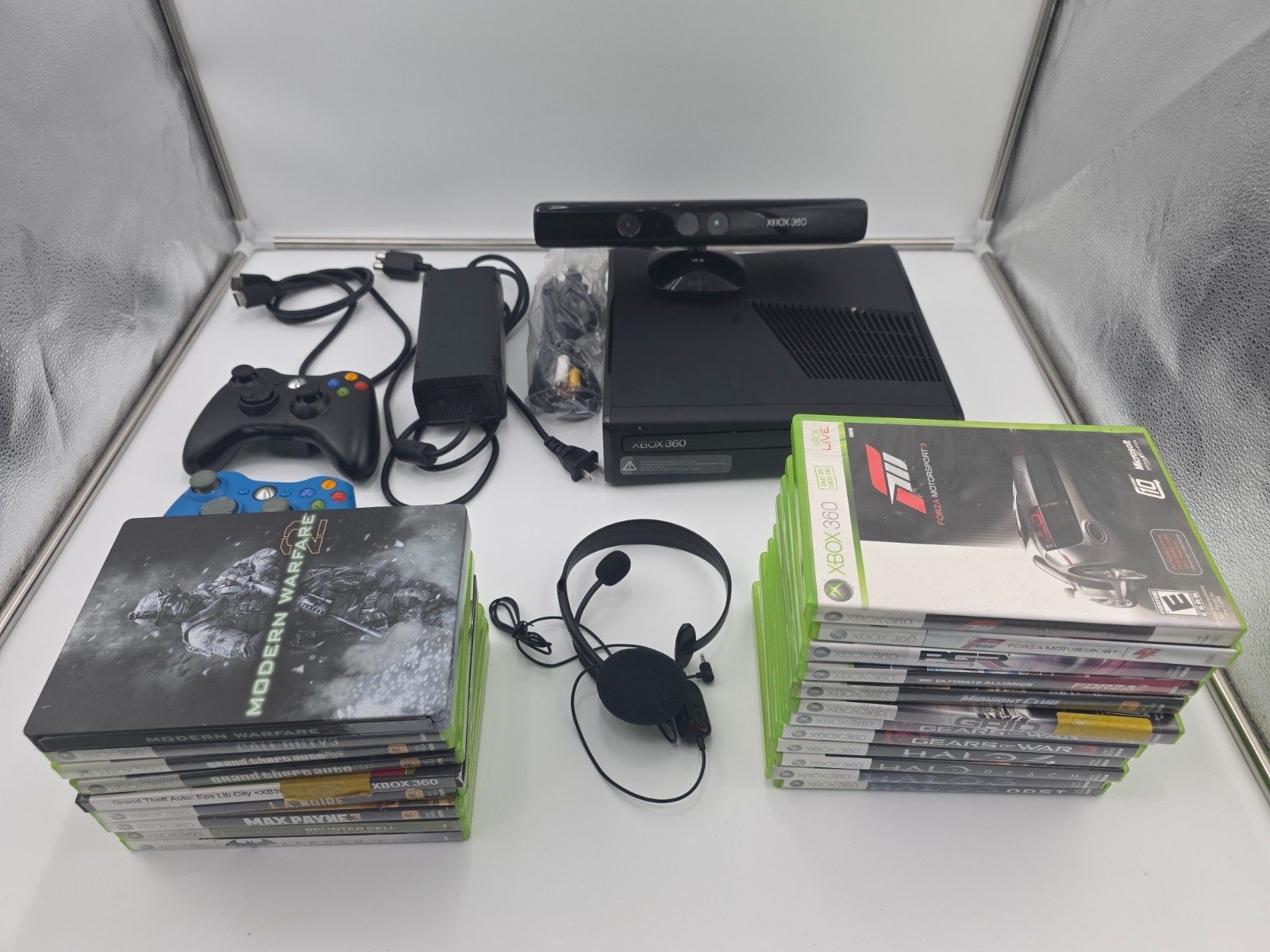 Microsoft 360 S 250gb 2 Controller 23 Games Bundle Lot