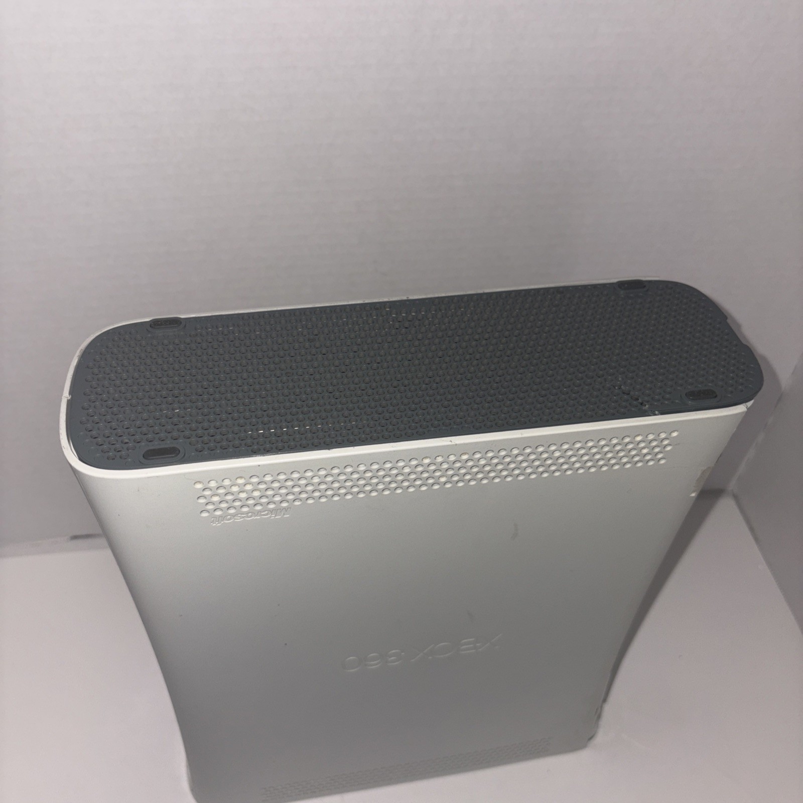 Xbox 360 White Untested or for Parts & Repair Only No Cords No Controller No HDD