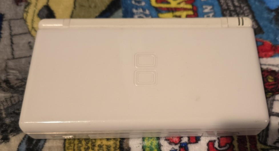 Nintendo DS Lite Polar White Handheld Console OEM Stylus Tested No Charger