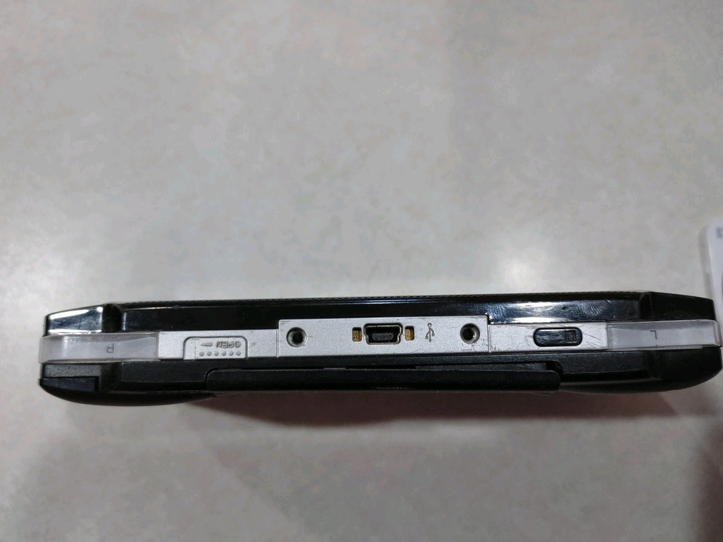 Sony PSP PSP-1001 PlayStation Portable – Black. 32MB (READ DESCRIPTION)!