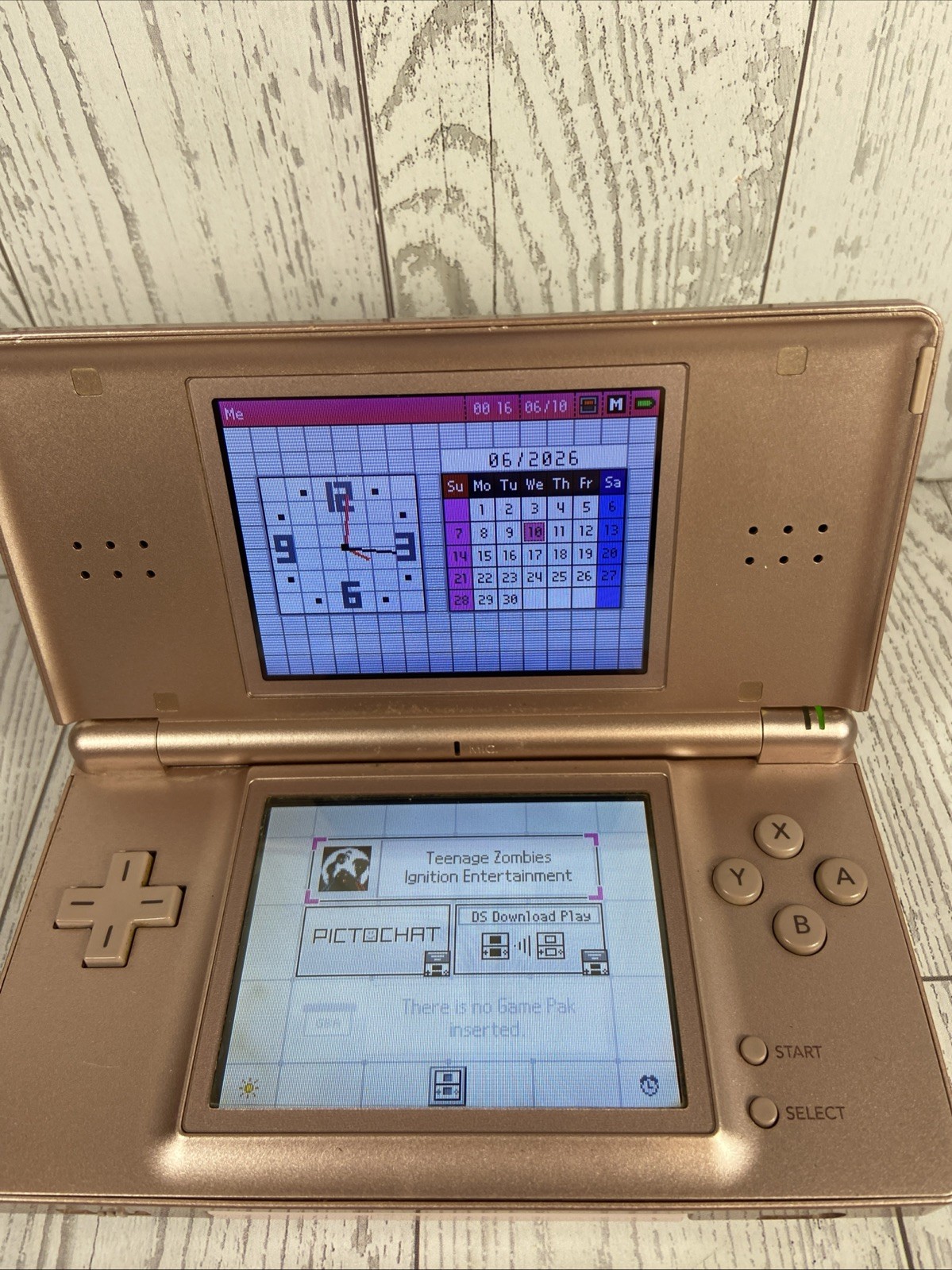 Nintendo DS Lite 4GB Pink UG530495314 Works Great Brand New Battery