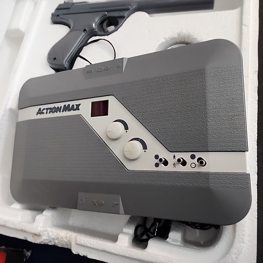1987 Action MAX VCR Game System + Gun + Cables + Signal Light + Box – PARTS PCS