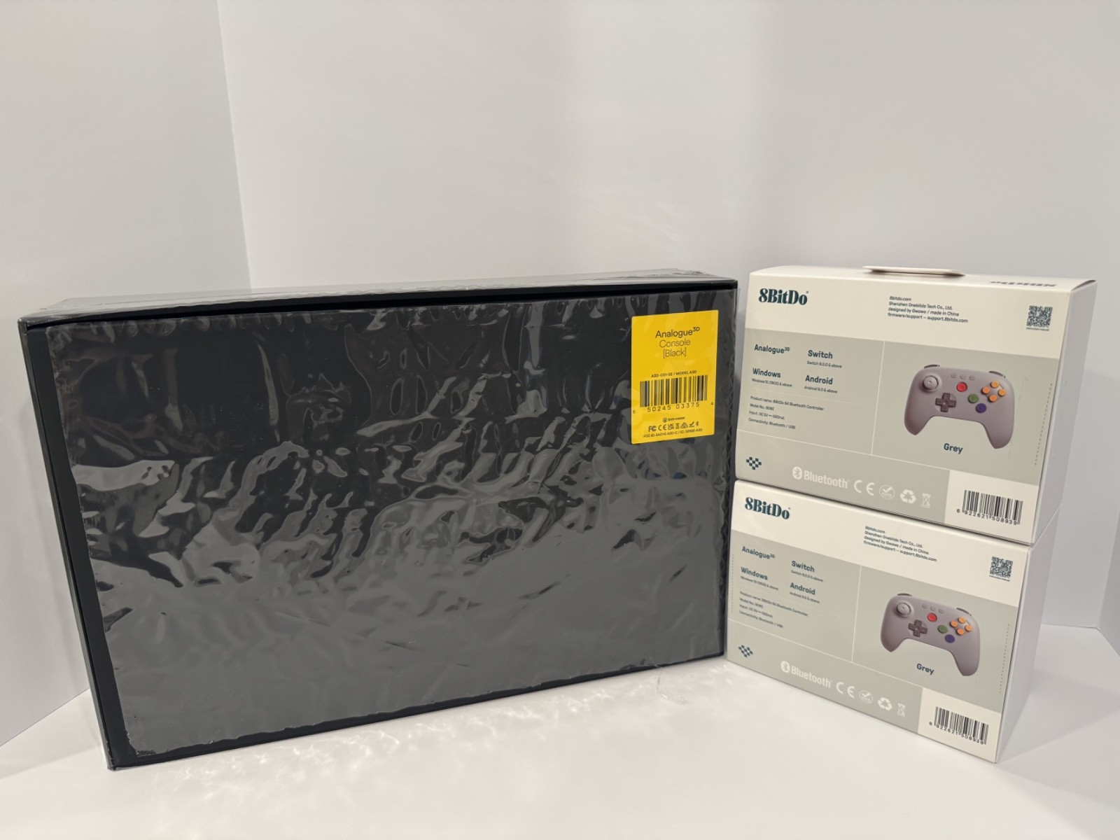Analogue 3D Black N64 FPGA Console With 2 8Bitdo 64 Bluetooth Controllers