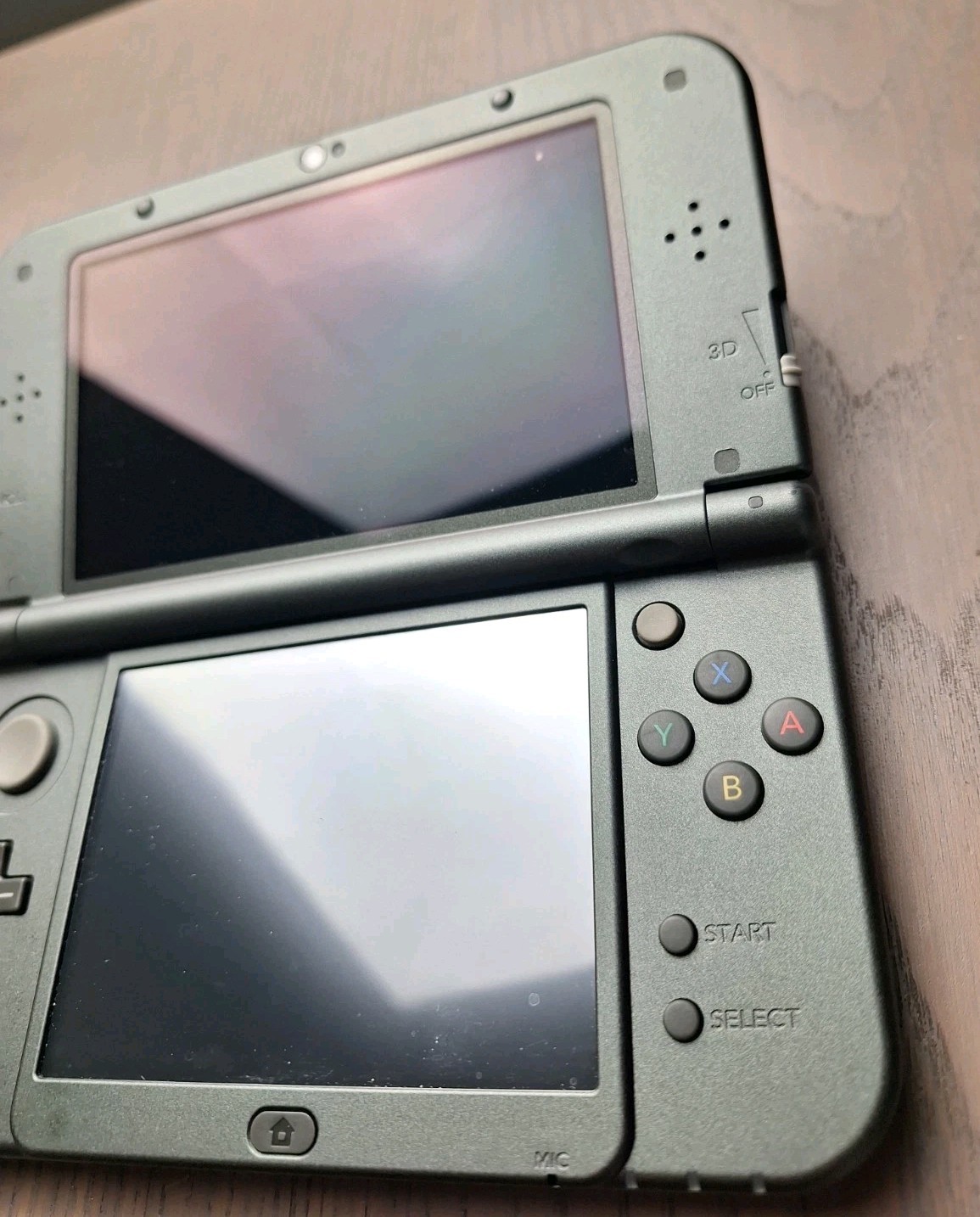 New Nintendo 3DS XL Metallic Black | Charger 32GB SD Card | REGION FREE TOP IPS