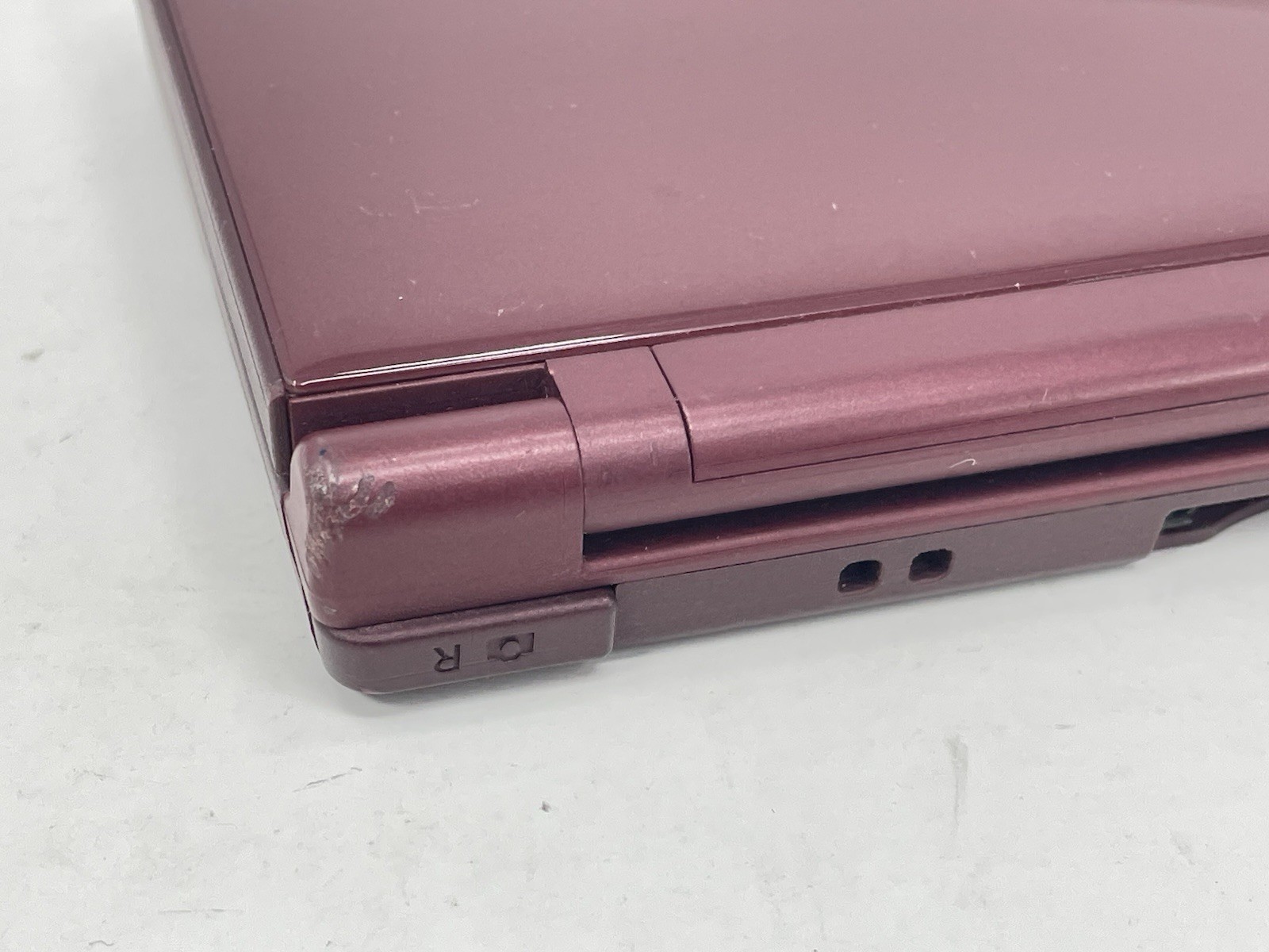 Nintendo DSi XL Handheld Game Console UTL-001 Burgundy W/ Charger Only Works