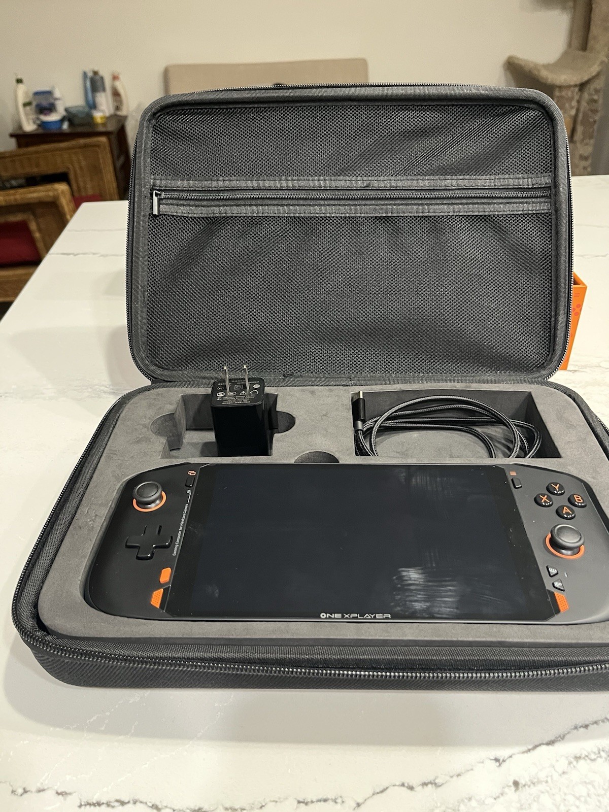 OneXPlayer Mini Pro 7 2TB 32GB AMD Ryzen 6000 Series With Travel Case & Dock