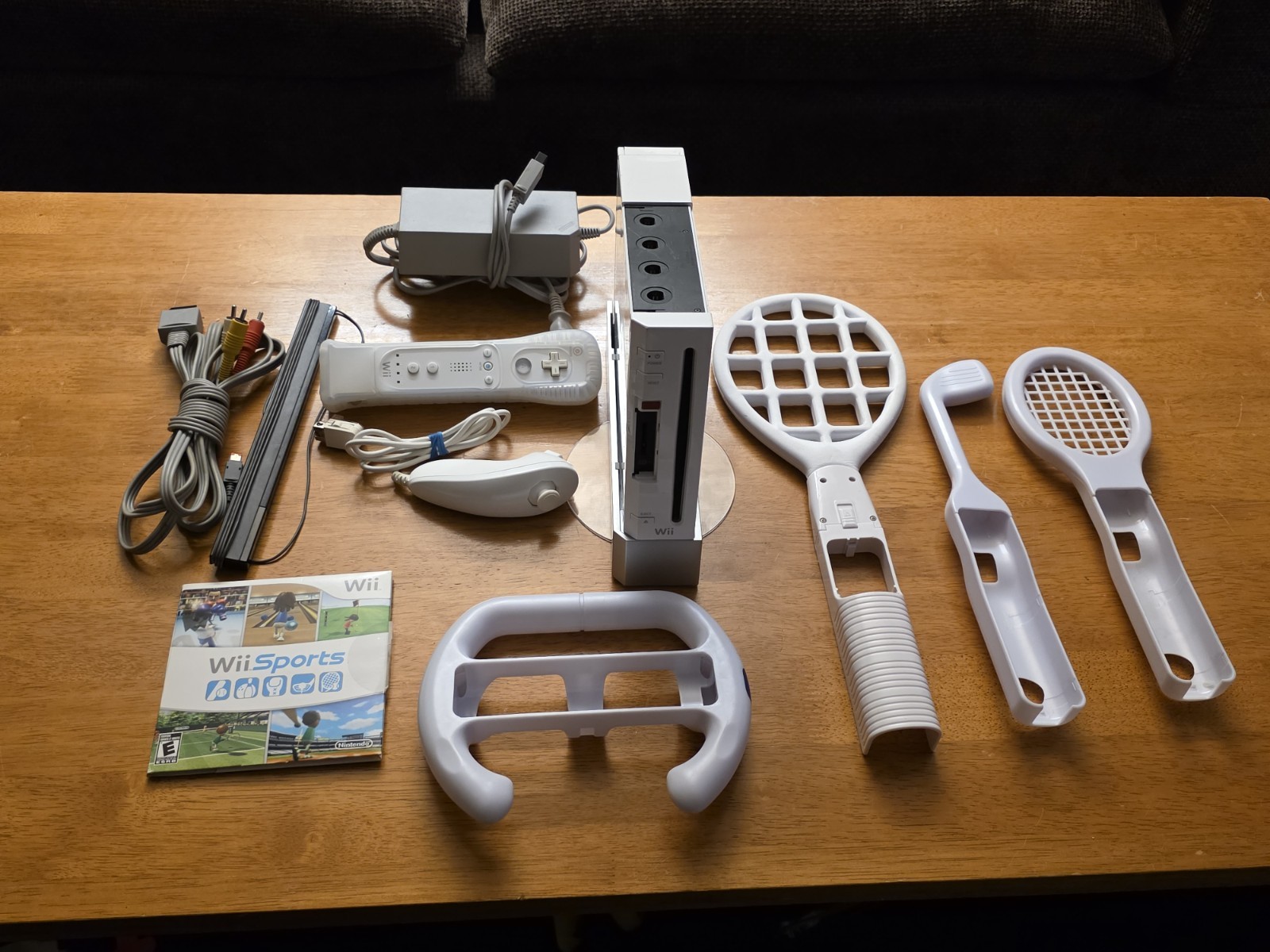 Nintendo Wii Console RVL-001 Gamecube Compatible Sports Bundle Lot Controllers